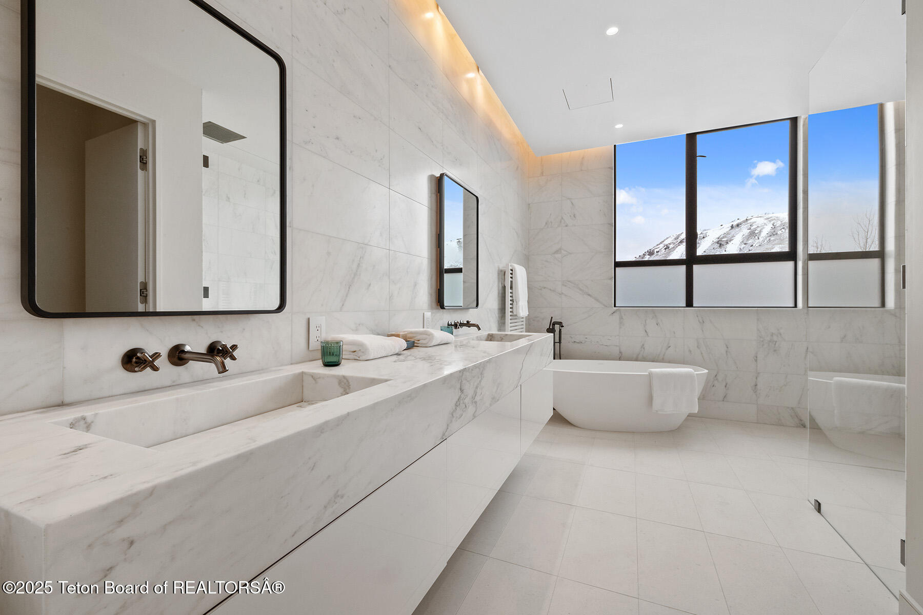 85 N GROS VENTRE Street