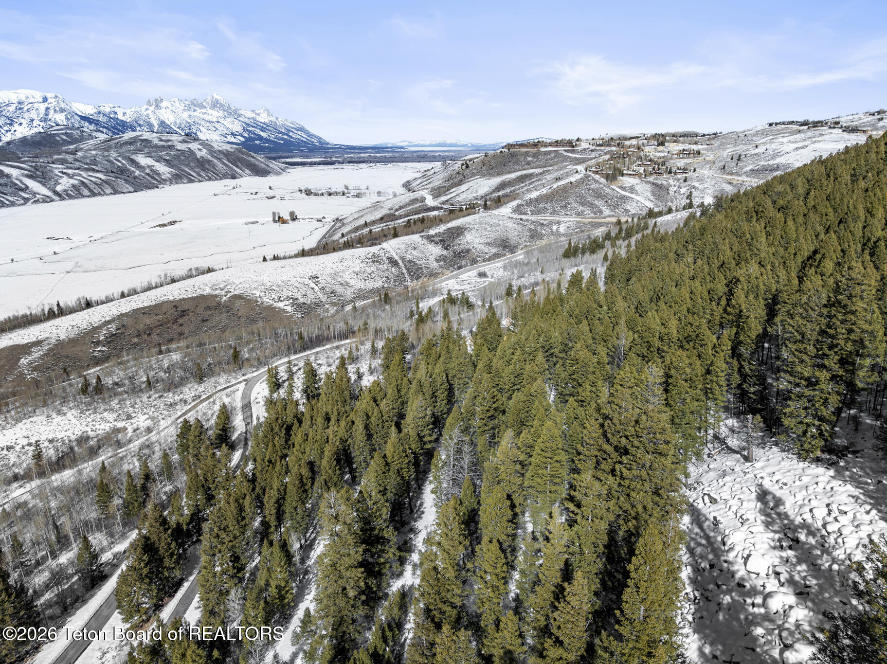 990 W PINE SISKIN Road