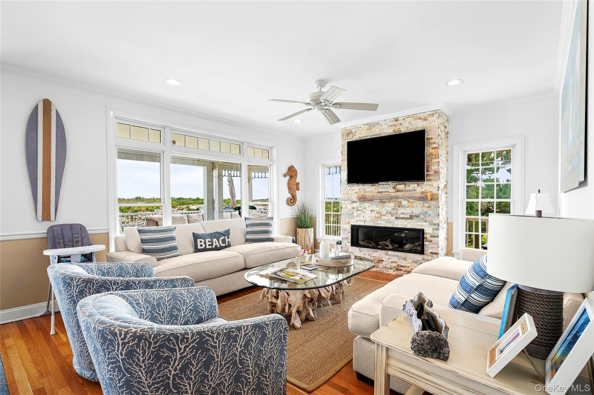 697 Dune Road