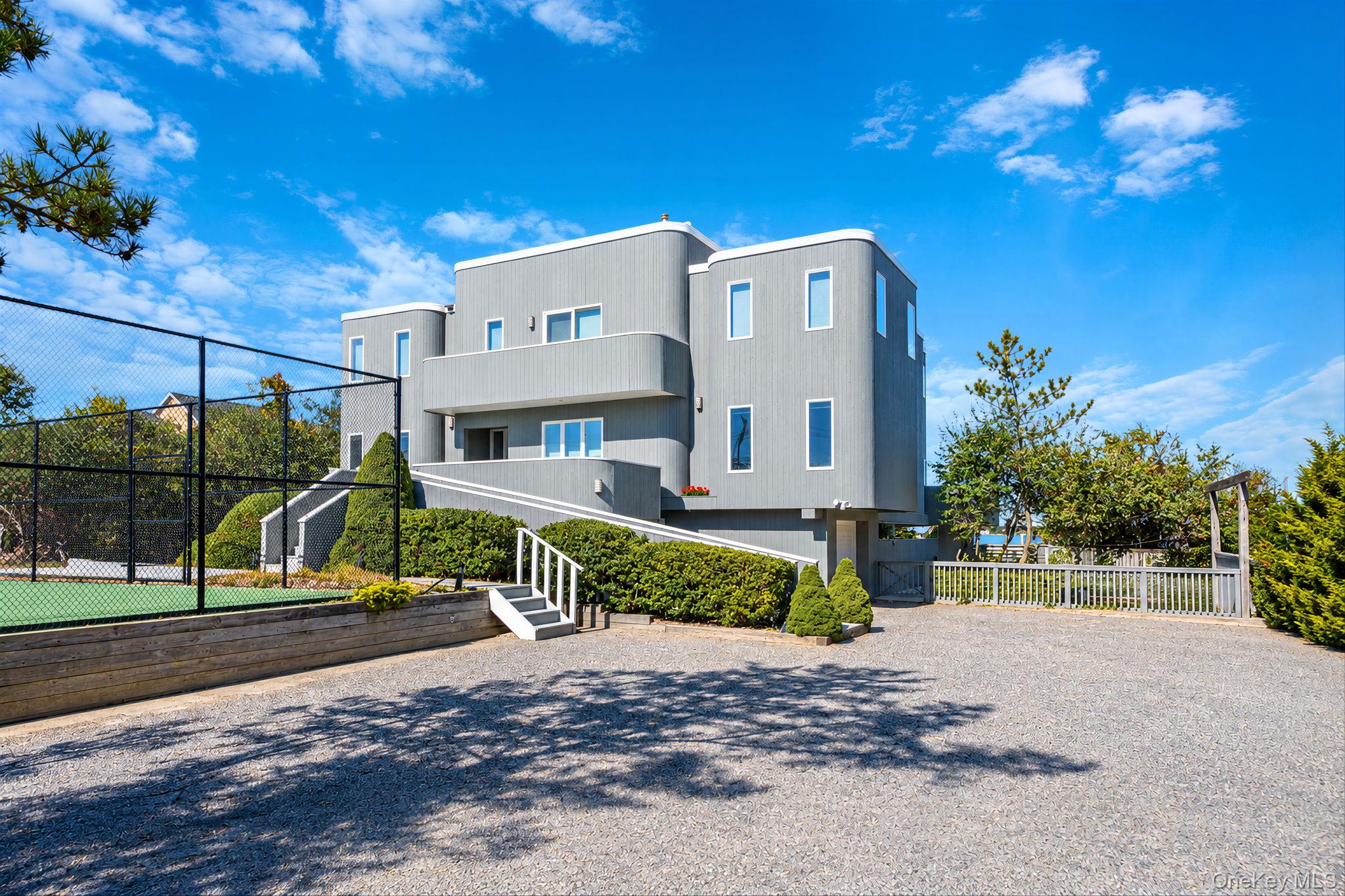 330 Dune Road