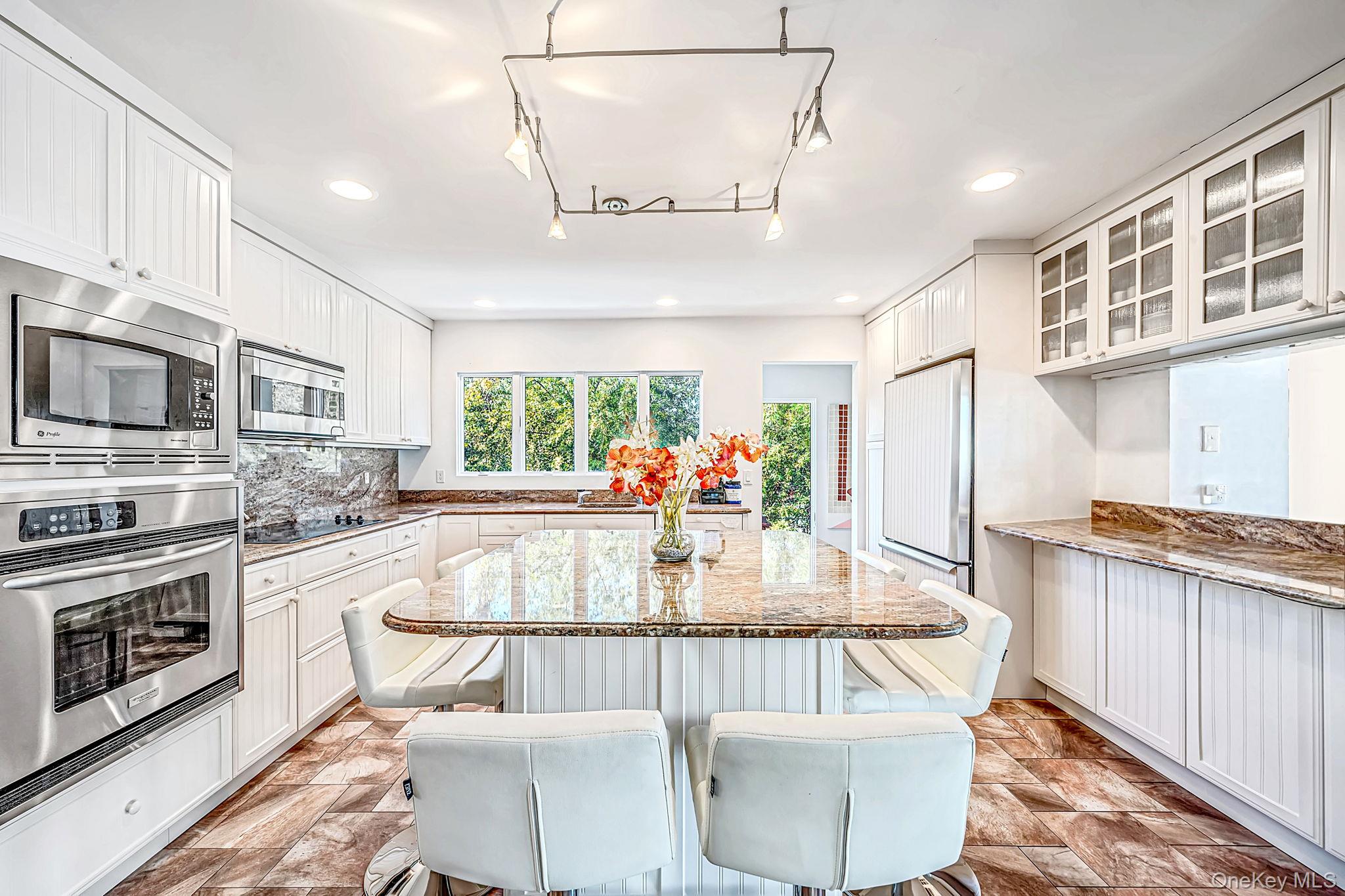 330 Dune Road