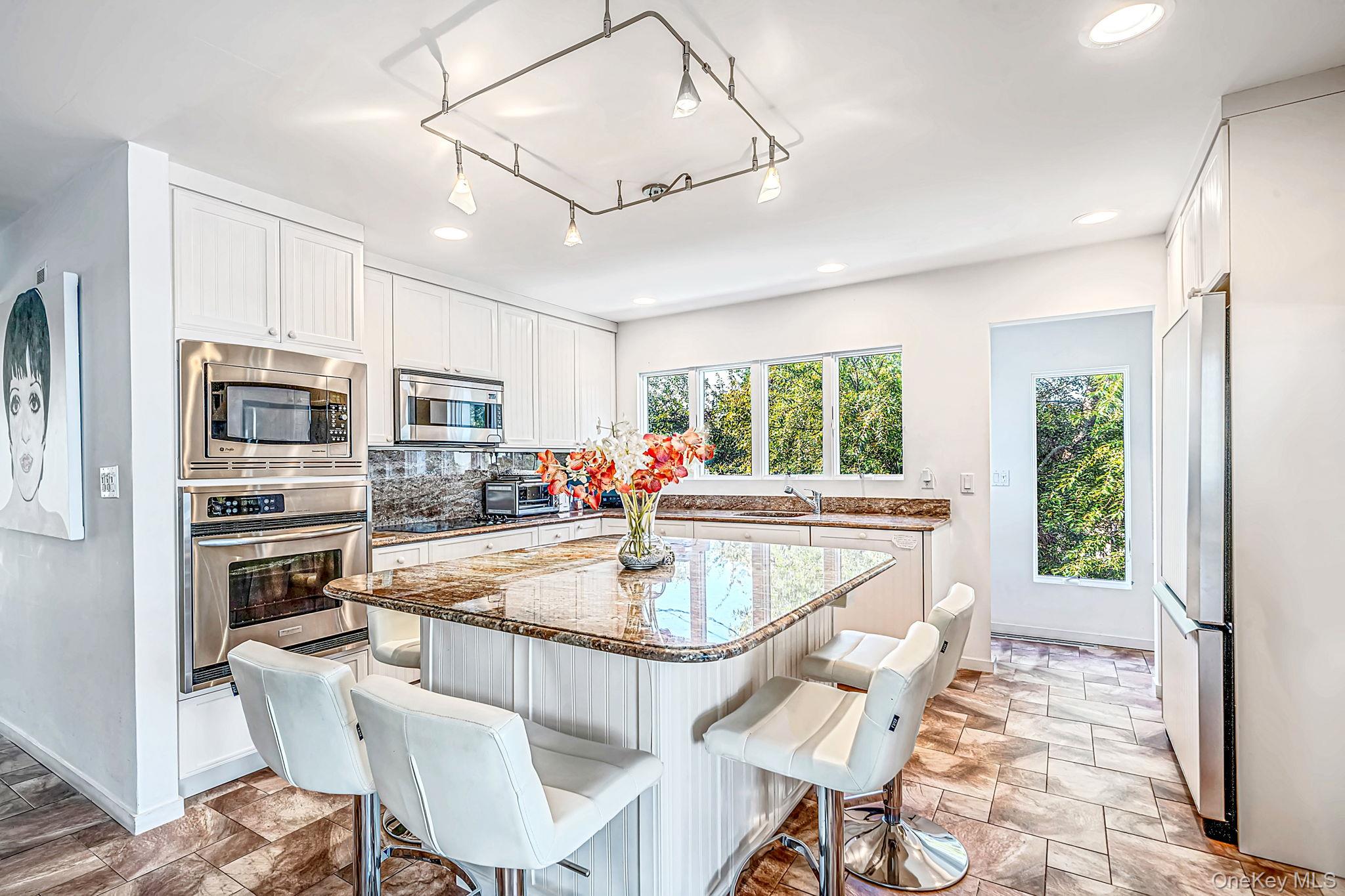 330 Dune Road