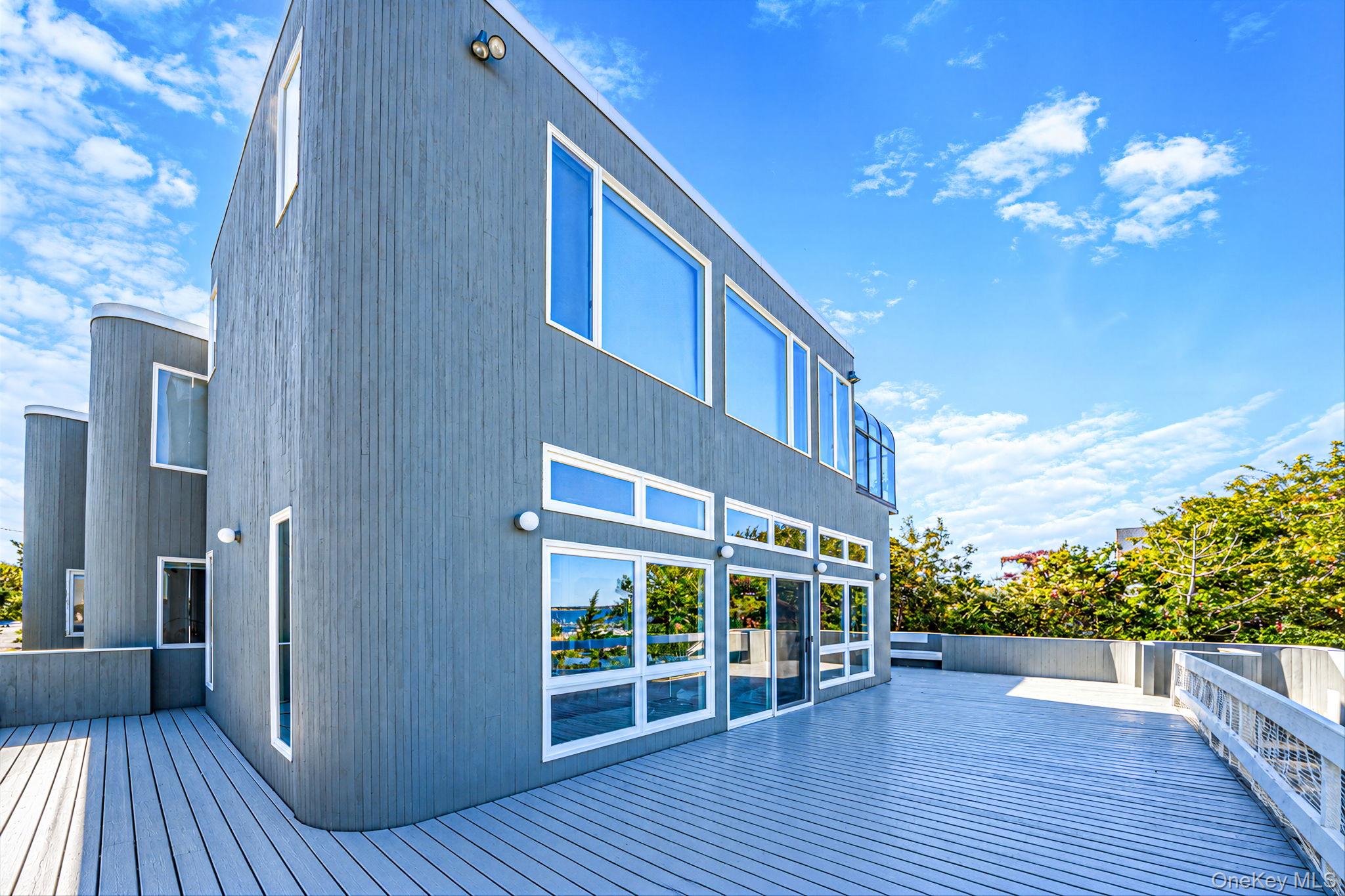 330 Dune Road