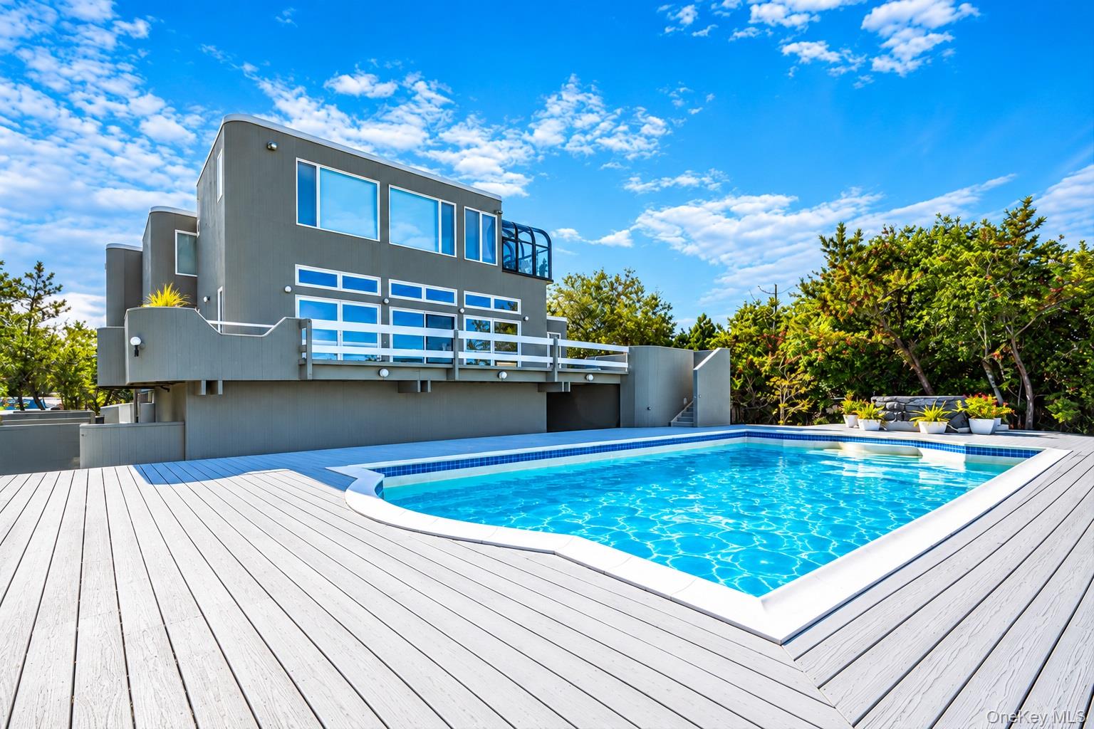 330 Dune Road