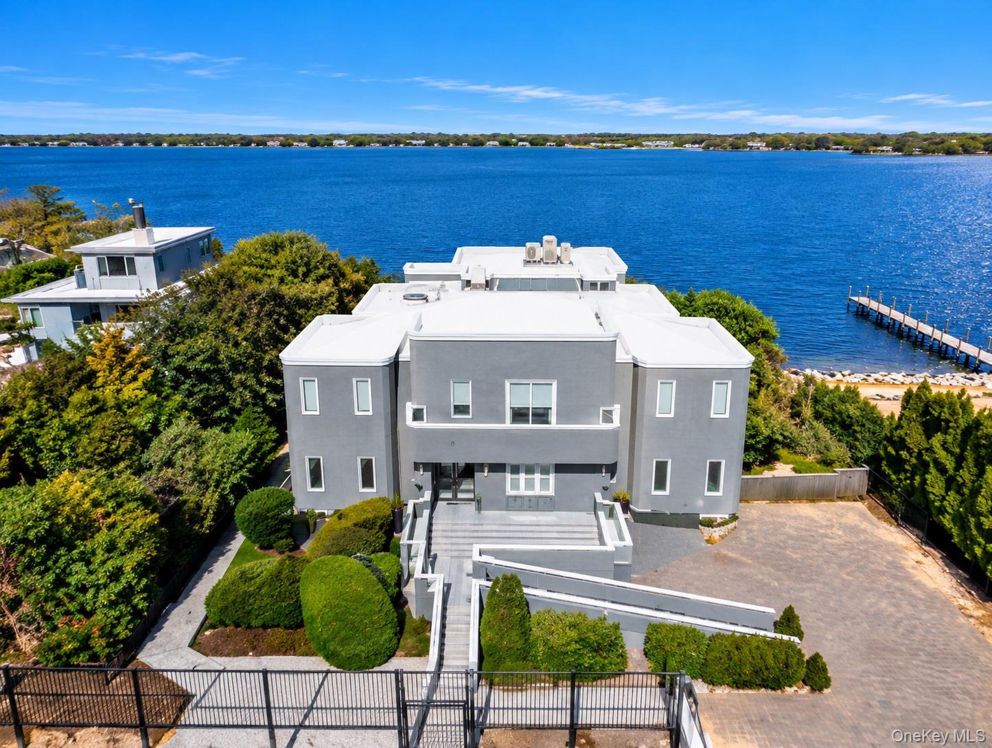 330 Dune Road