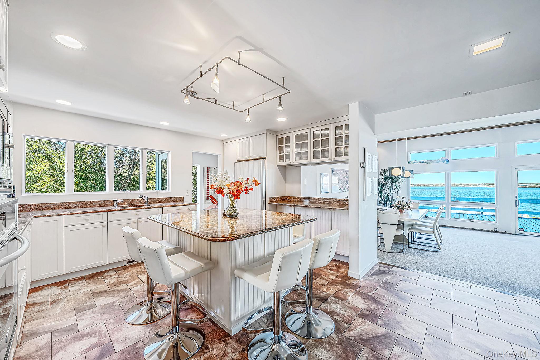 330 Dune Road