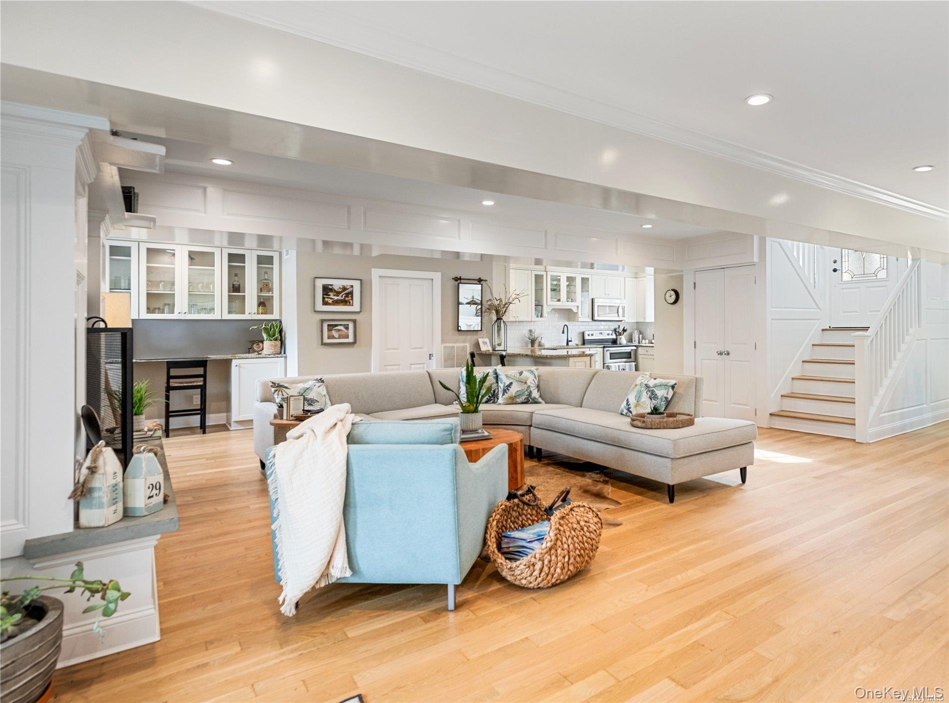 29 Missapoque Avenue