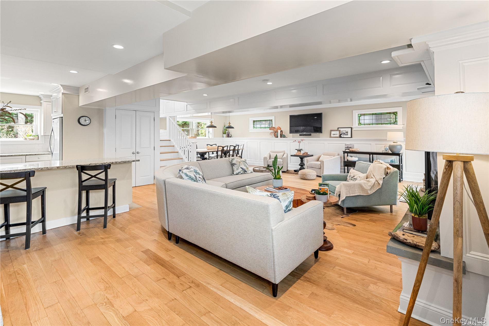 29 Missapoque Avenue