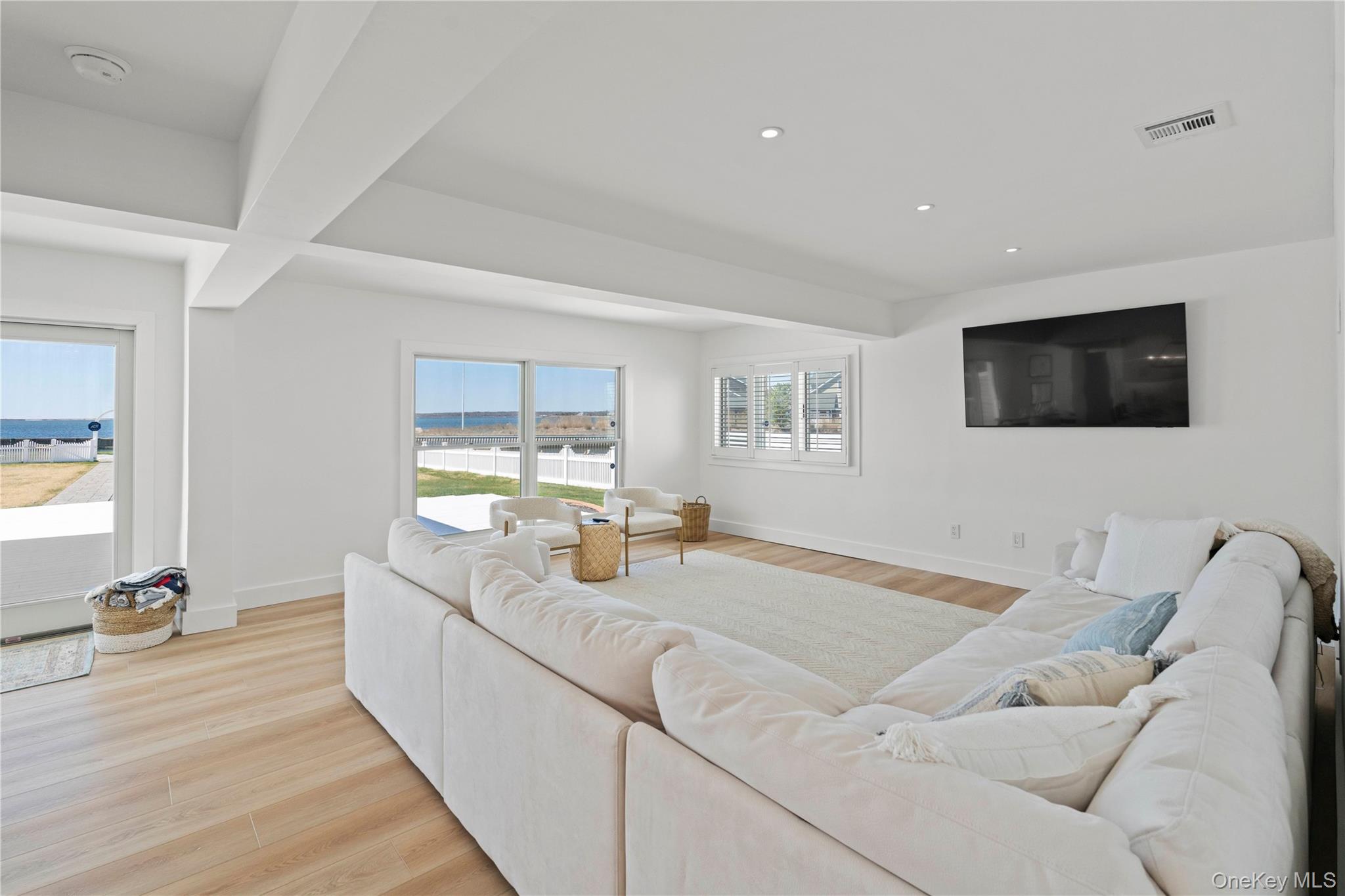 40 Laura Lee Drive