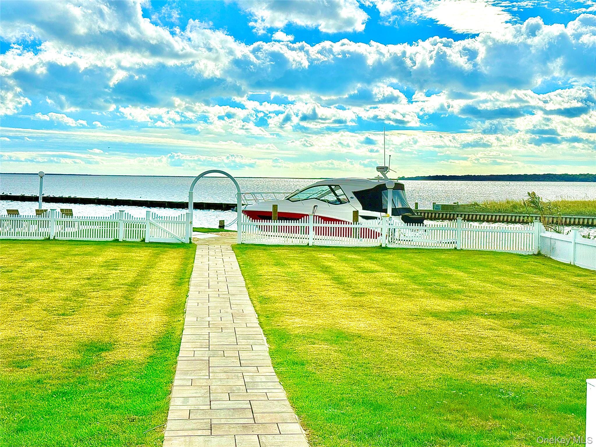 40 Laura Lee Drive