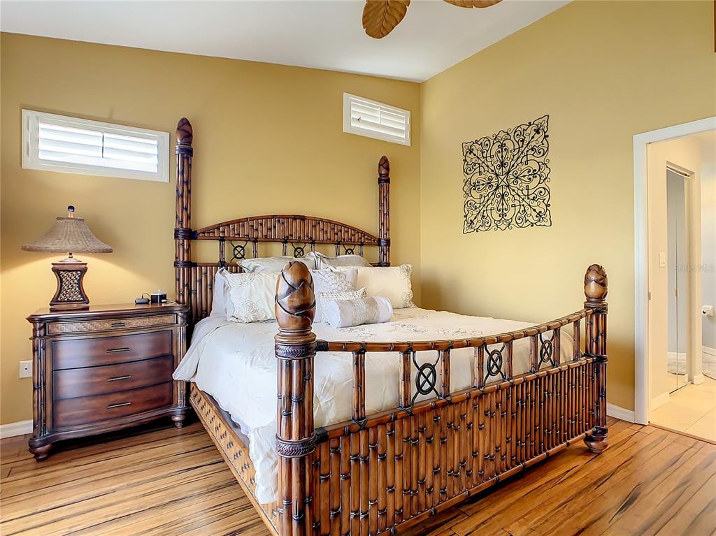 7060 STRAND CIRCLE Unit: 7060