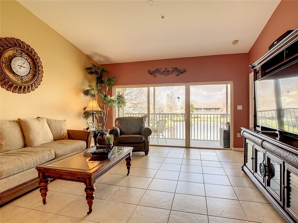 7060 STRAND CIRCLE Unit: 7060