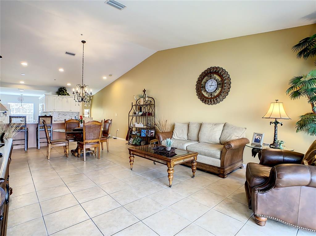 7060 STRAND CIRCLE Unit: 7060
