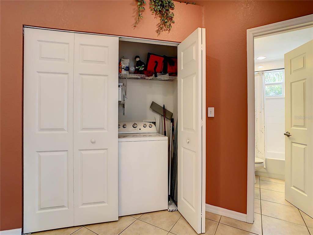 7060 STRAND CIRCLE Unit: 7060