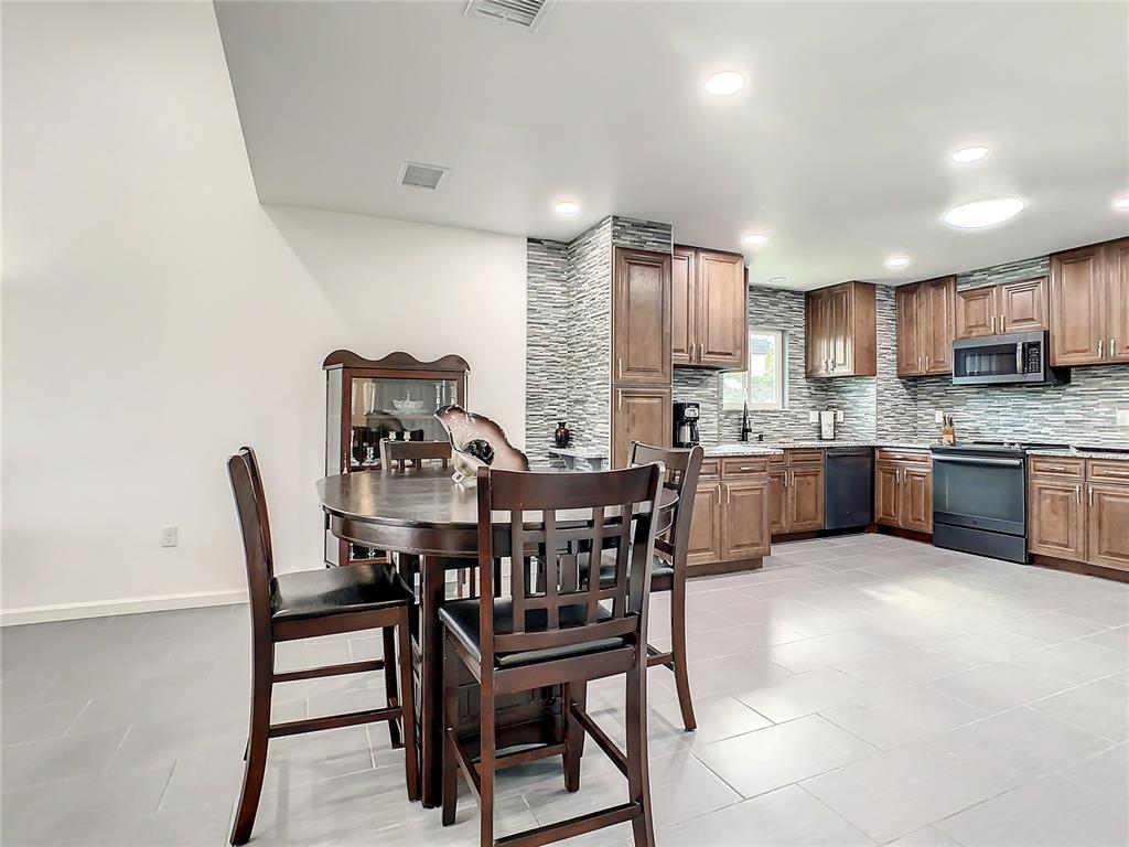 3133 HEATHERWOOD LANE