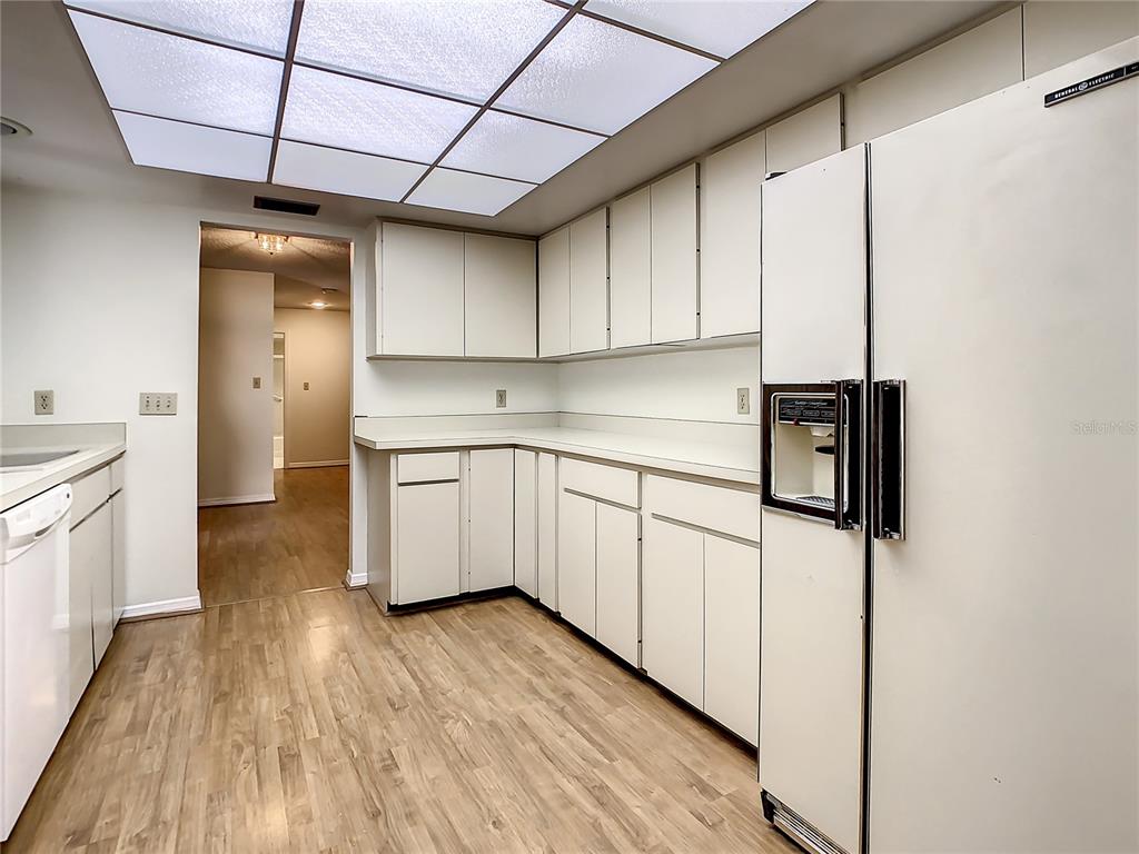 6150 WILSHIRE CIRCLE Unit: 3