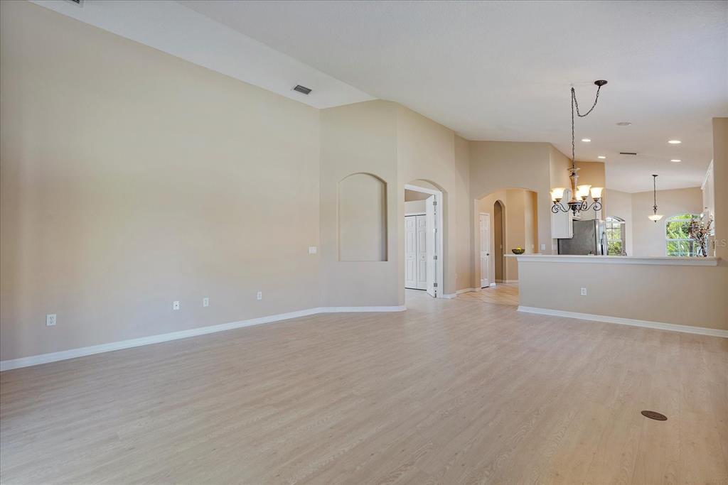 6583 TAILFEATHER WAY