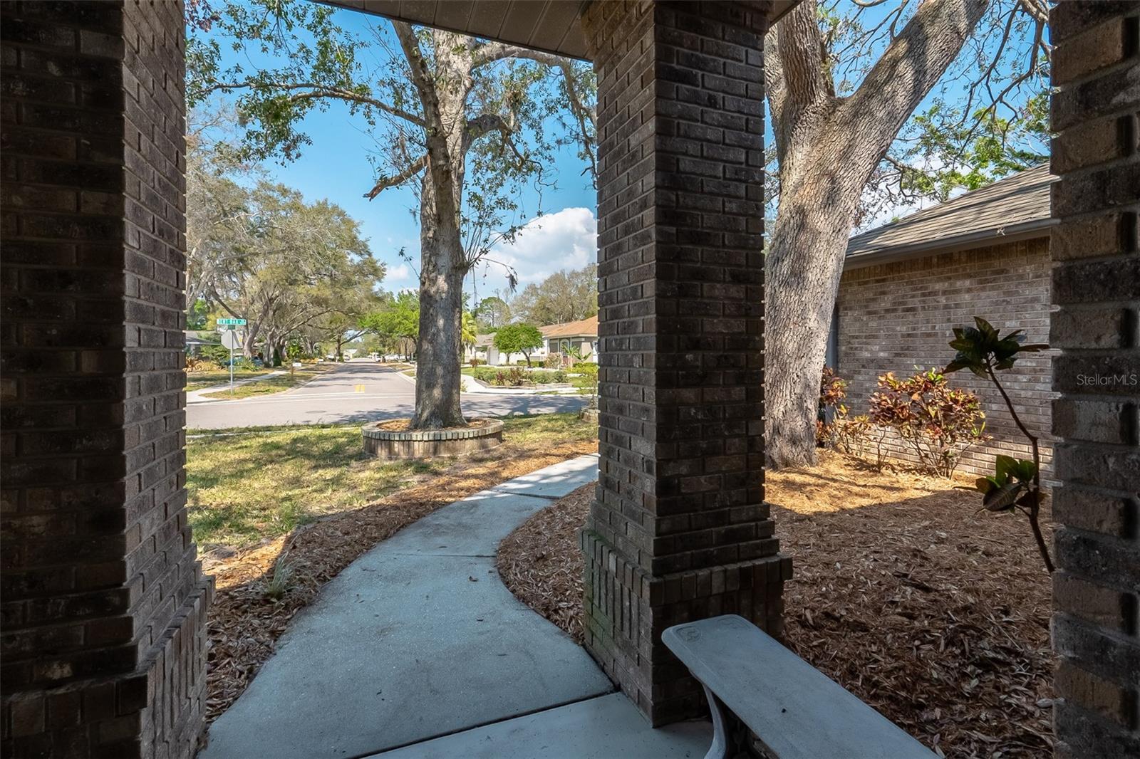 5706 BENT OAK DRIVE