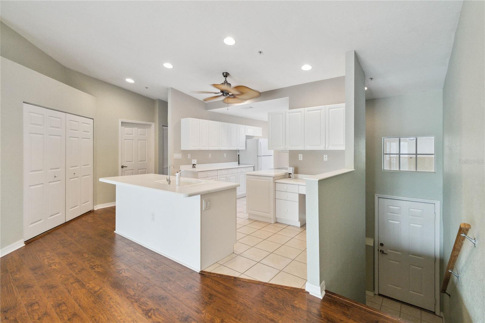 6315 BAY CEDAR LN #202