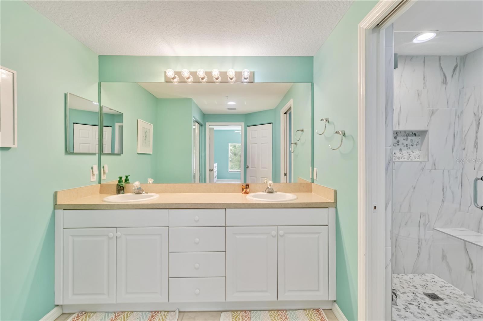 6339 BAY CEDAR LN #102