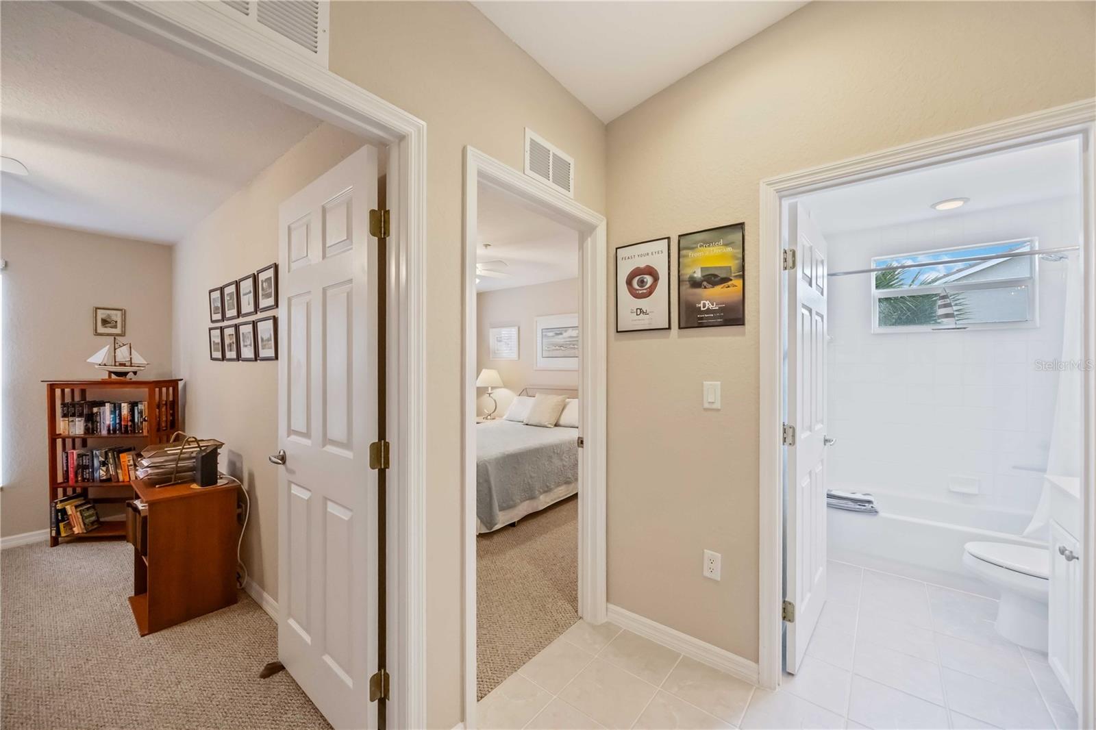 6424 BAY CEDAR LN #201