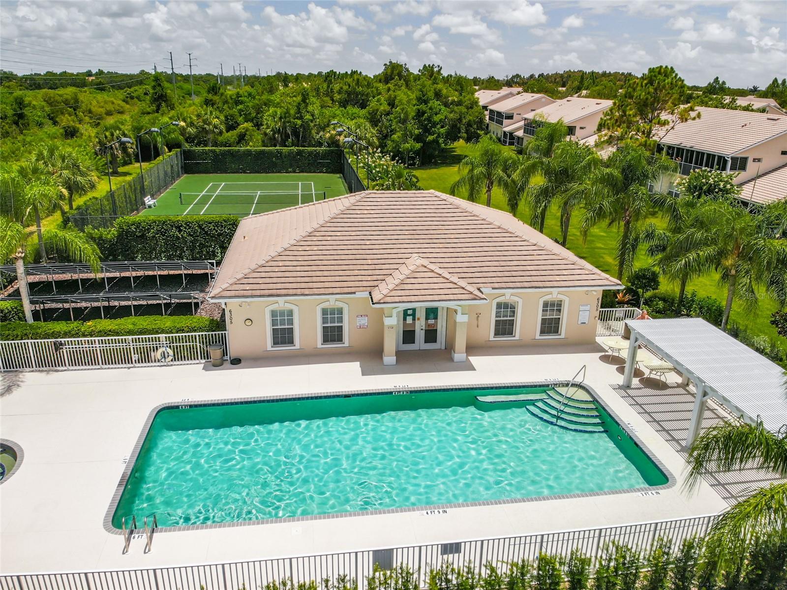 6424 BAY CEDAR LN #201