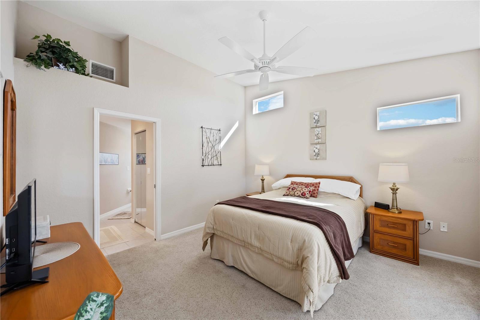 6424 BAY CEDAR LN #201