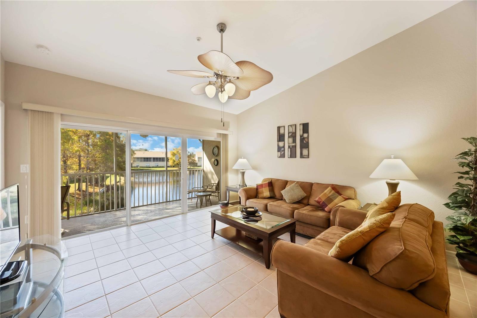 6424 BAY CEDAR LN #201