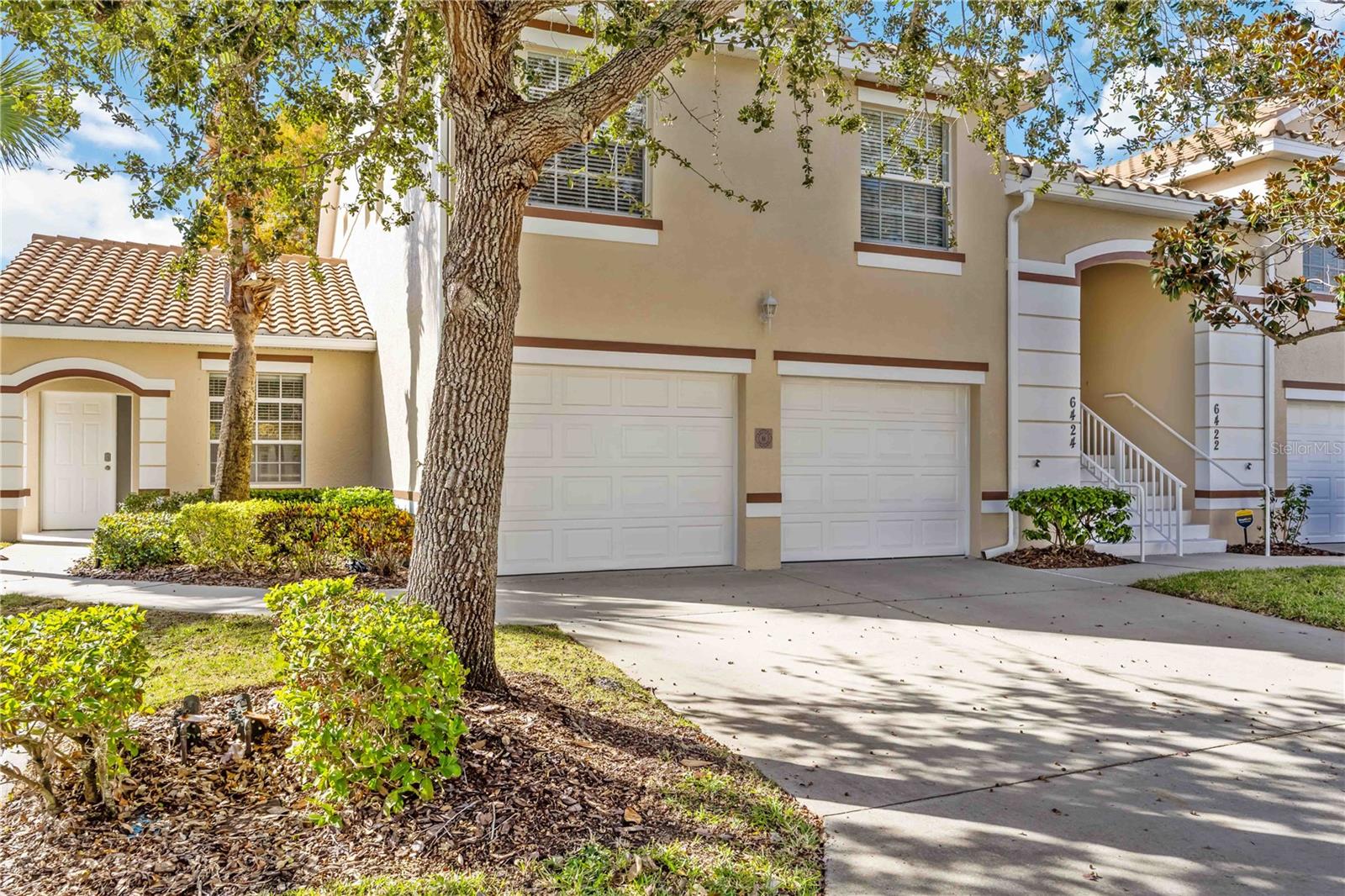 6424 BAY CEDAR LN #201