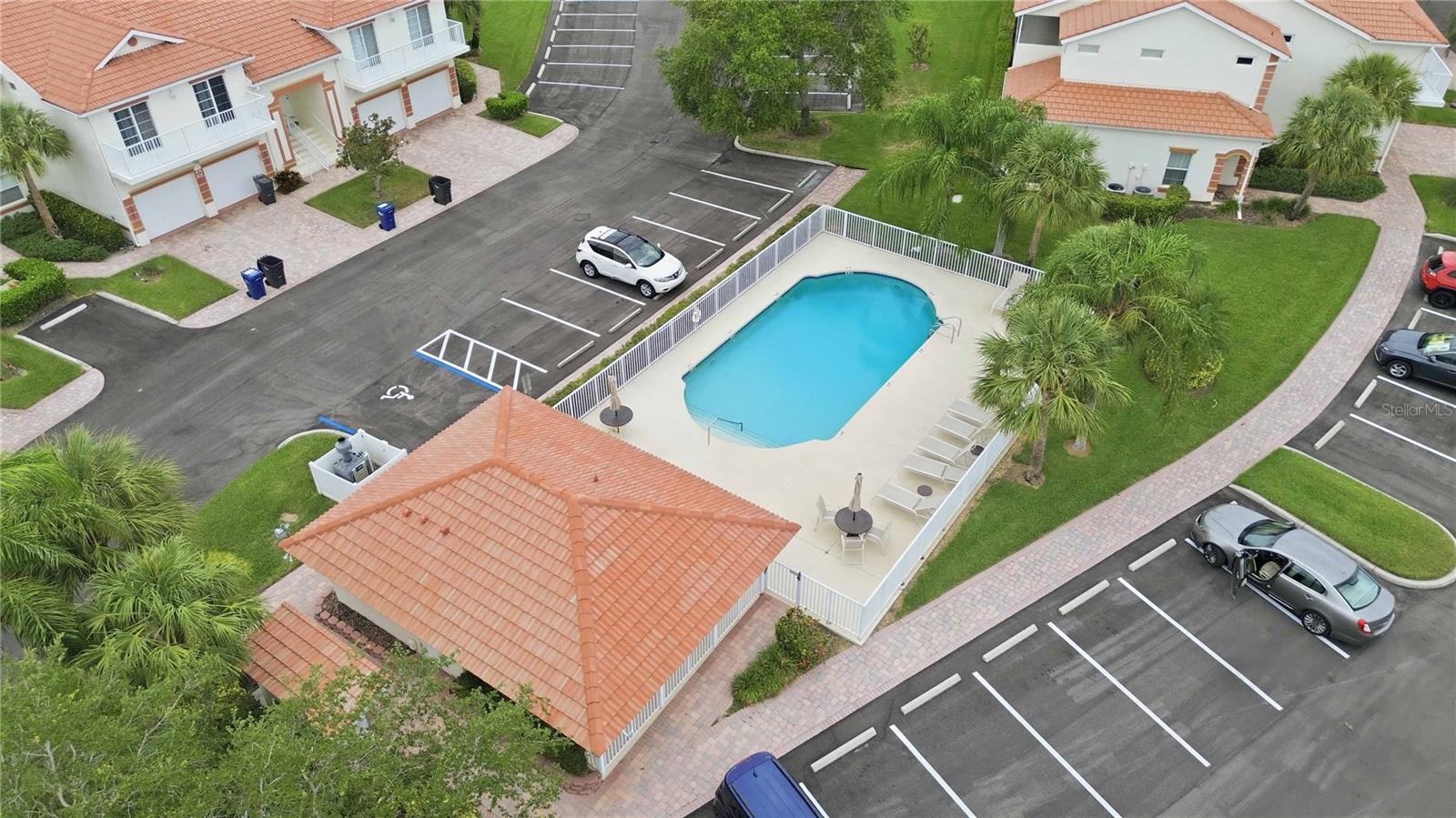 7325 FOUNTAIN PALM CIR #7325