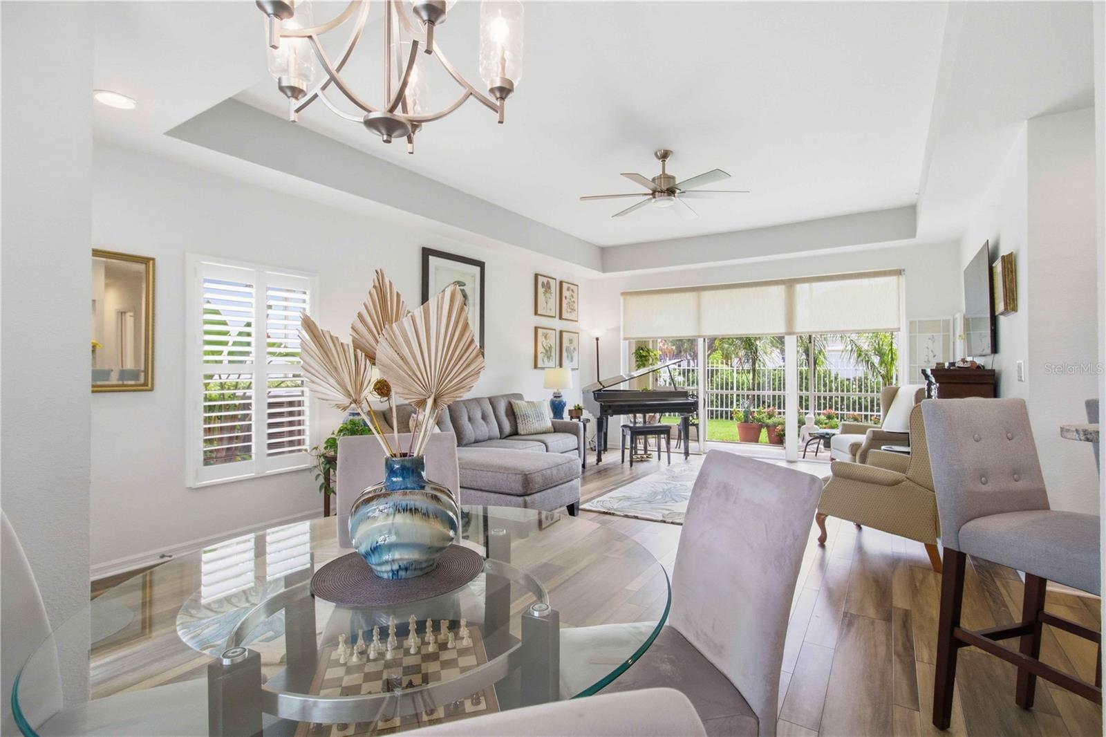 7325 FOUNTAIN PALM CIR #7325