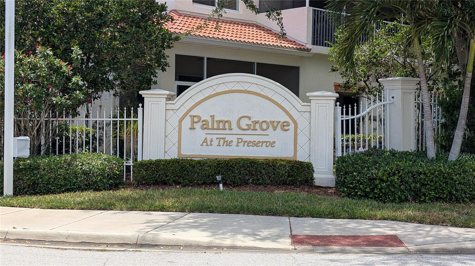 7325 FOUNTAIN PALM CIR #7325