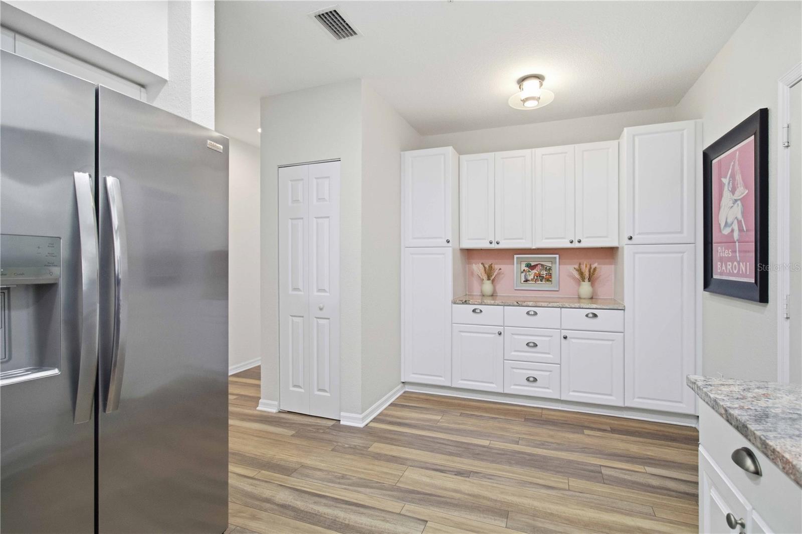 7325 FOUNTAIN PALM CIR #7325