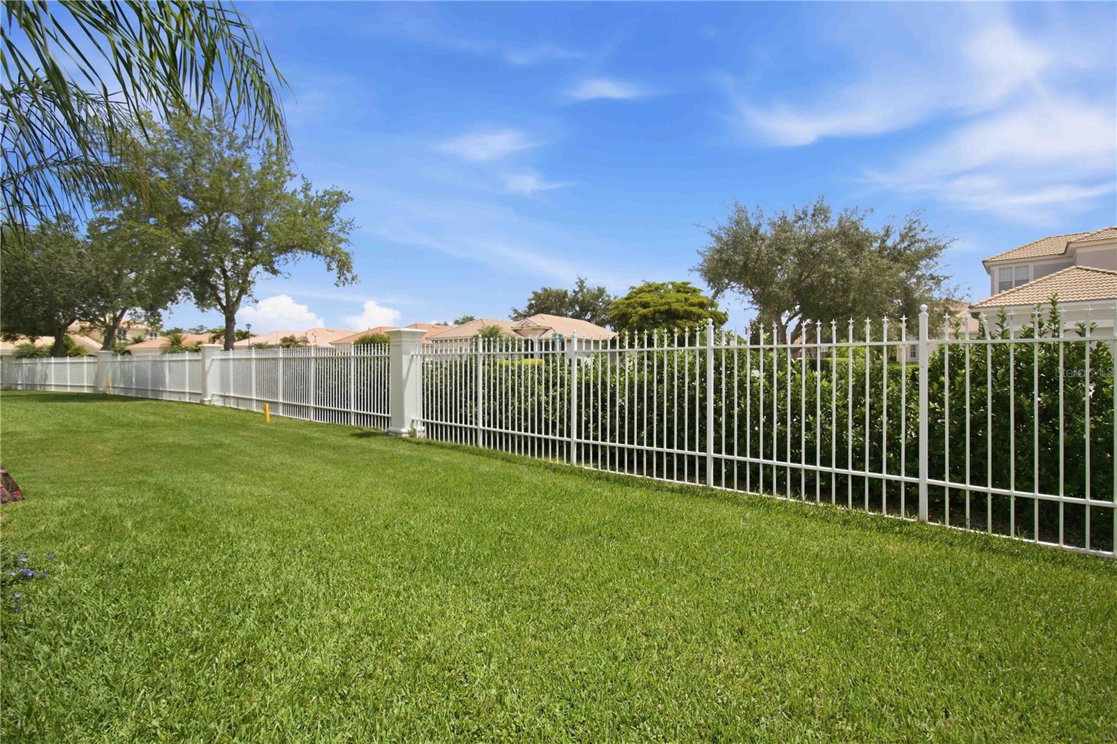 7325 FOUNTAIN PALM CIR #7325