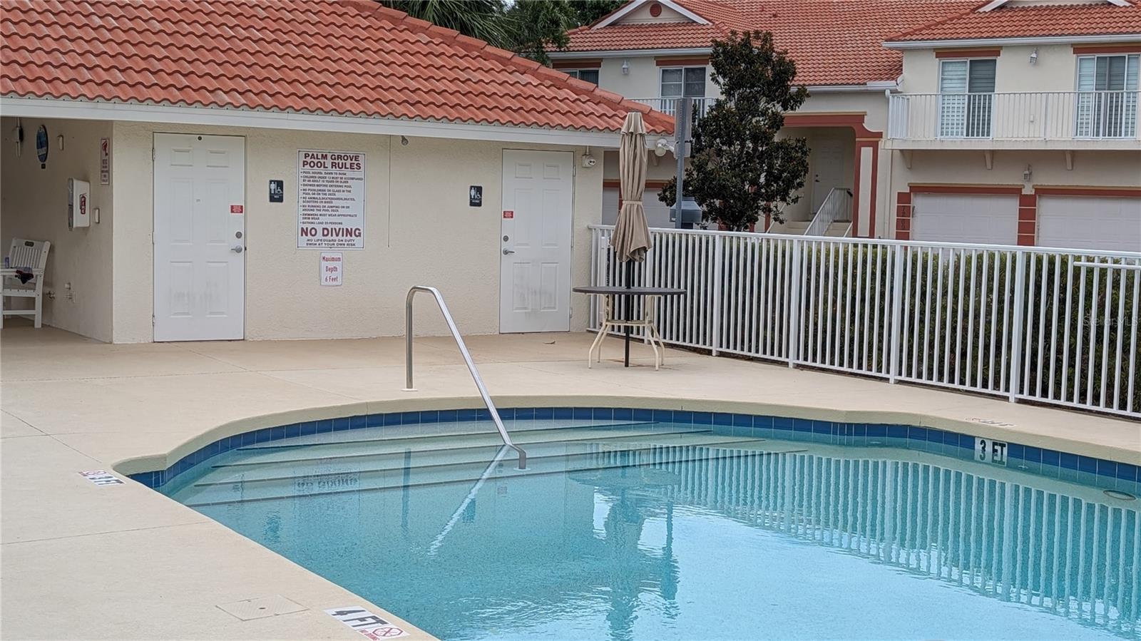 7325 FOUNTAIN PALM CIR #7325