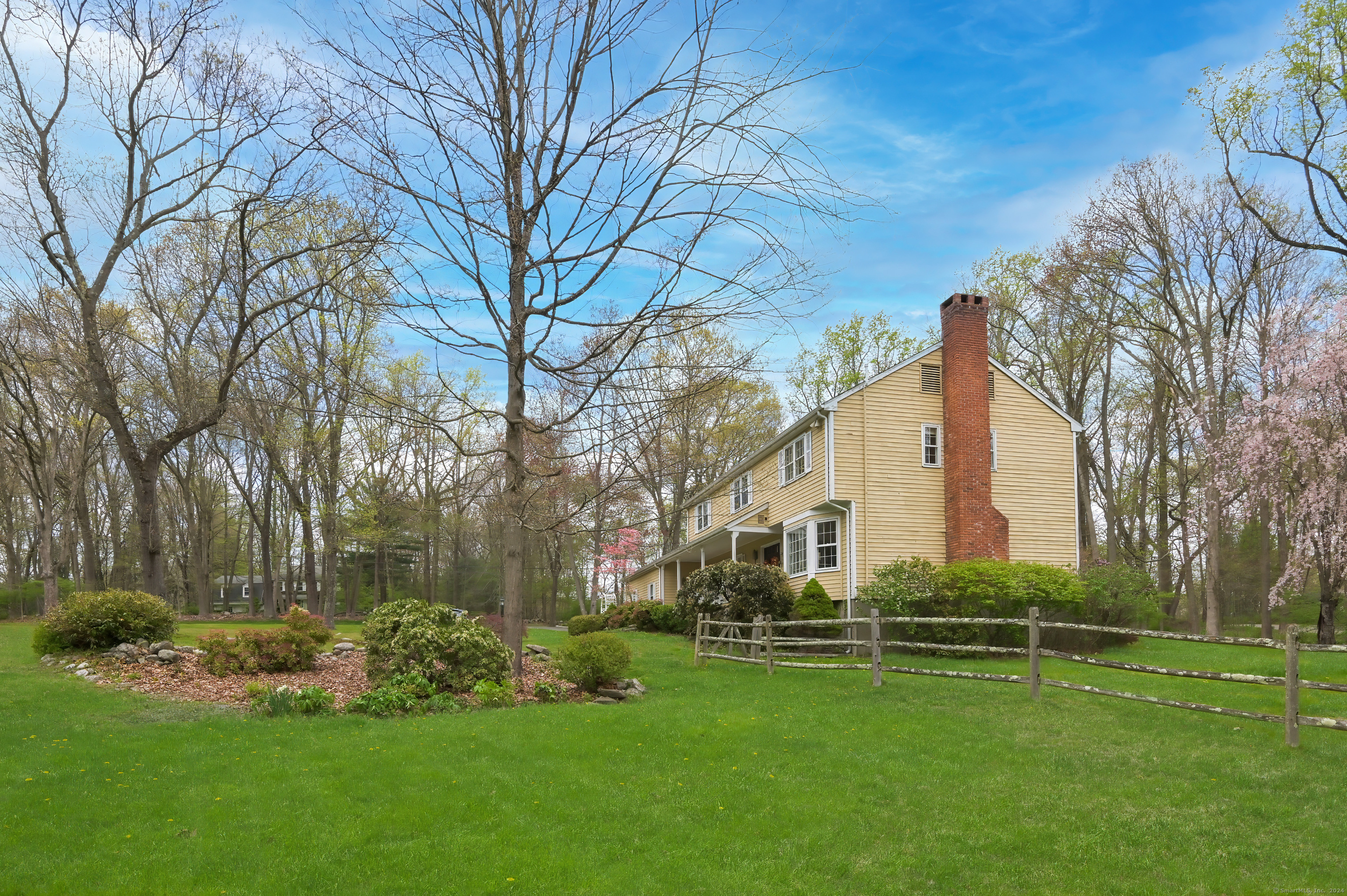 40 Scarlet Oak Drive