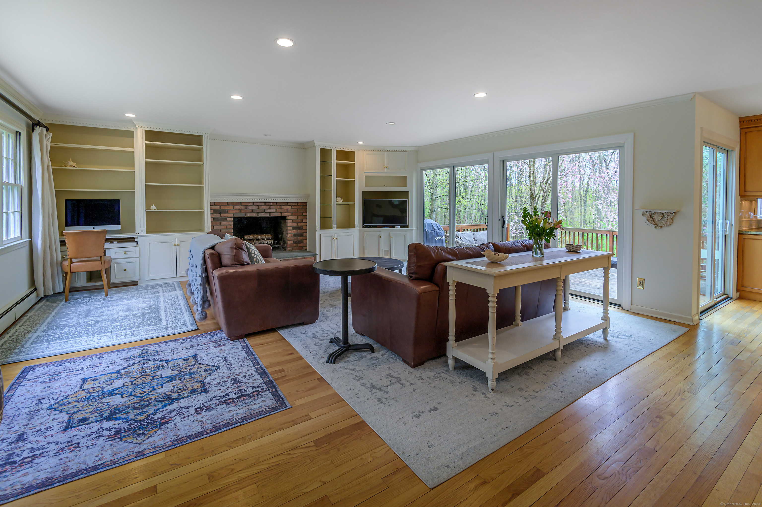 40 Scarlet Oak Drive