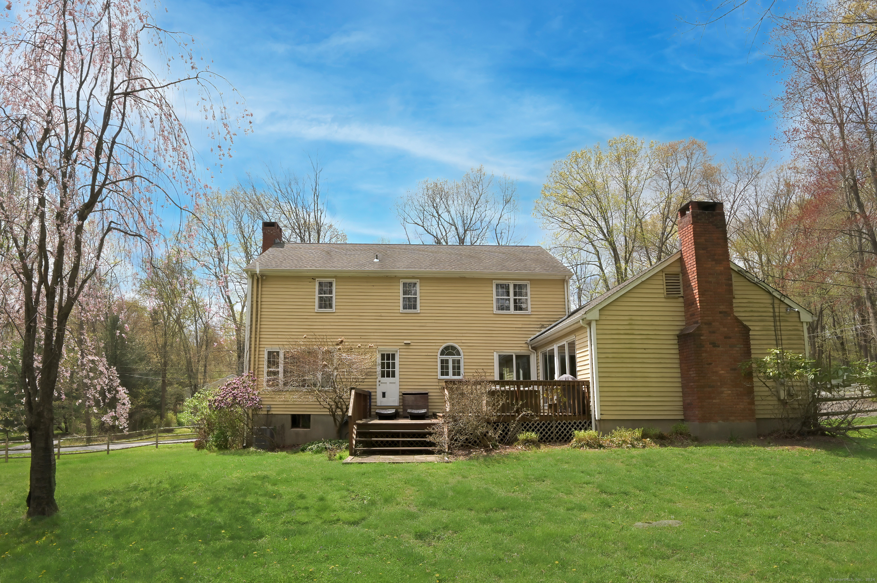 40 Scarlet Oak Drive