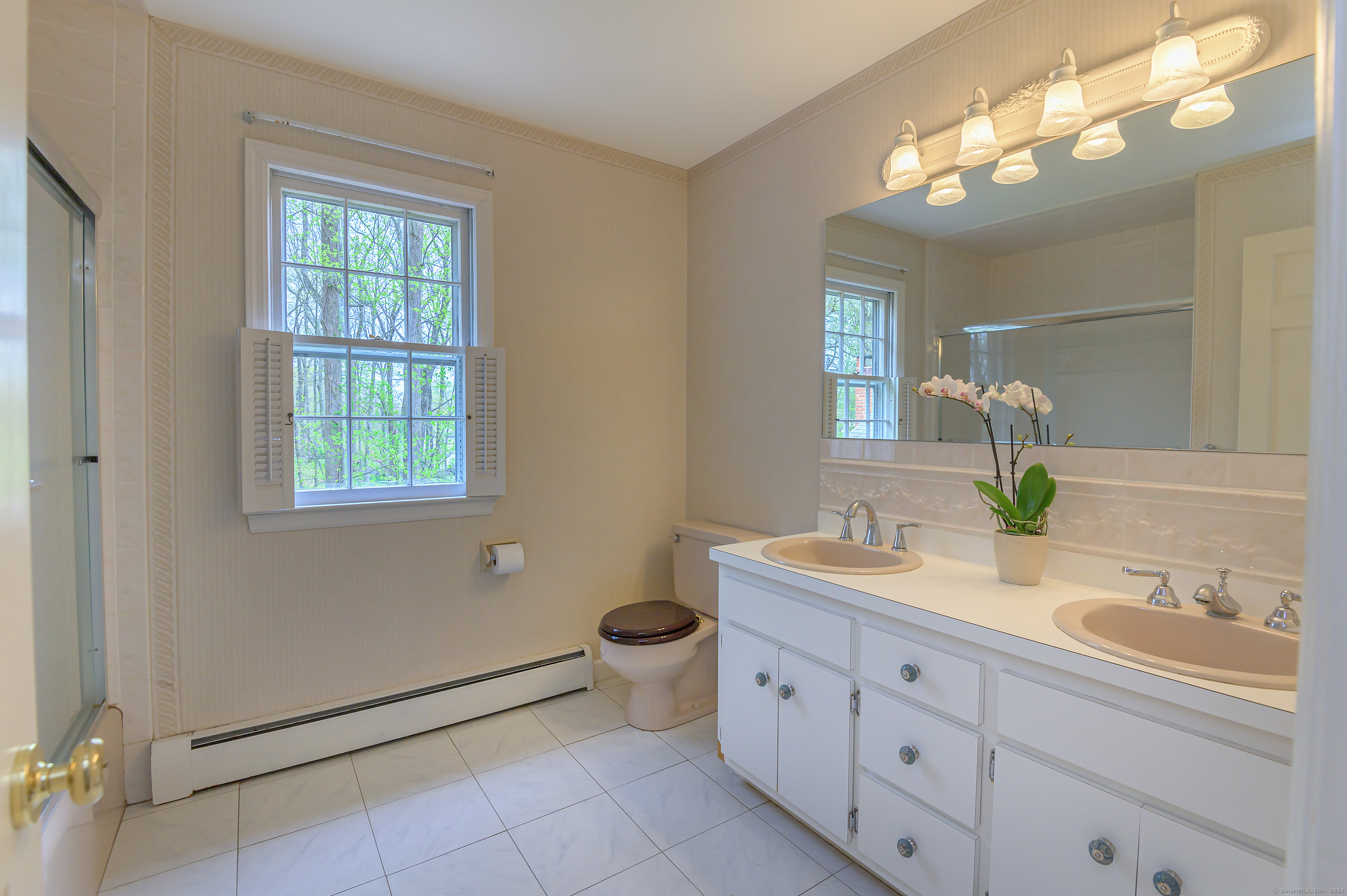 40 Scarlet Oak Drive