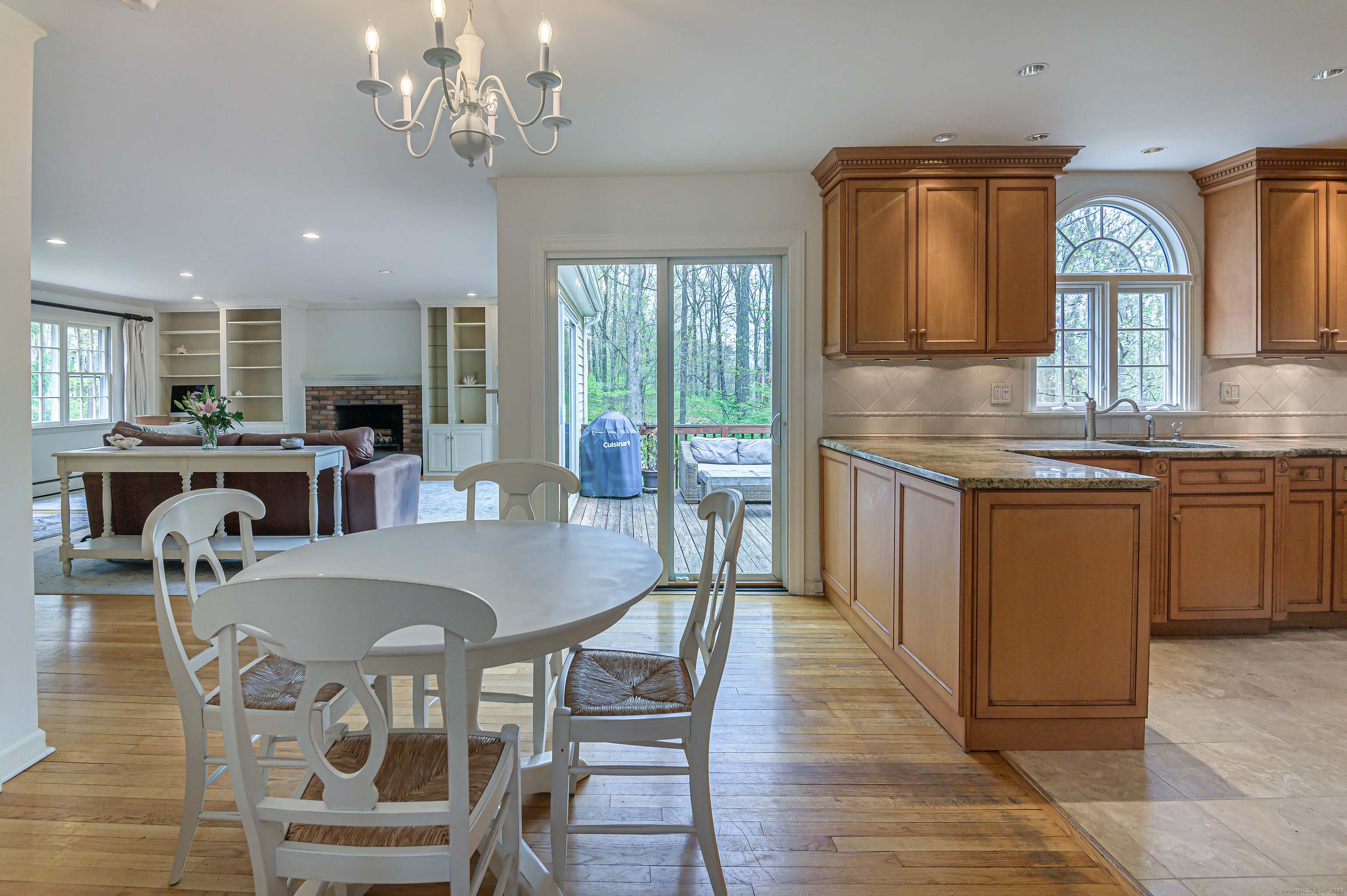 40 Scarlet Oak Drive