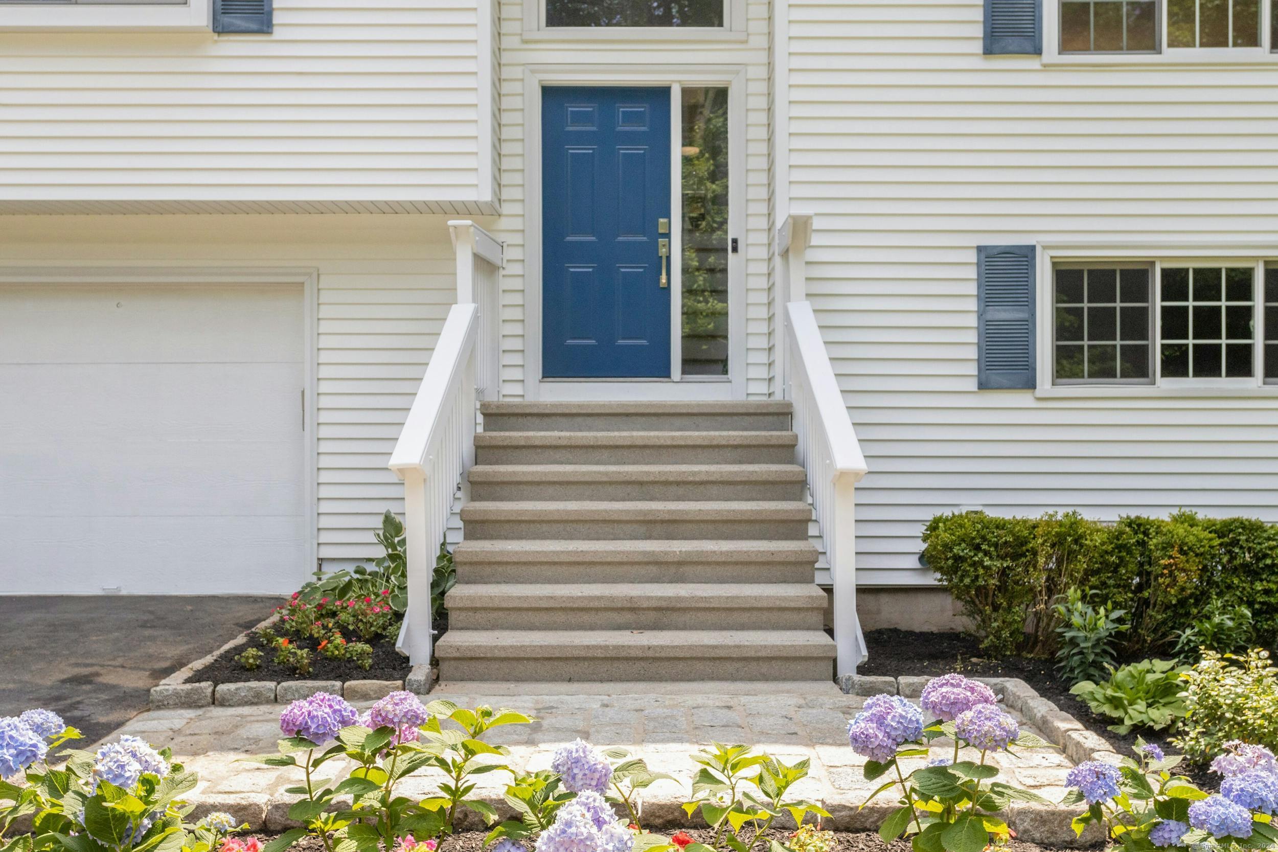 549 Hoyt Street