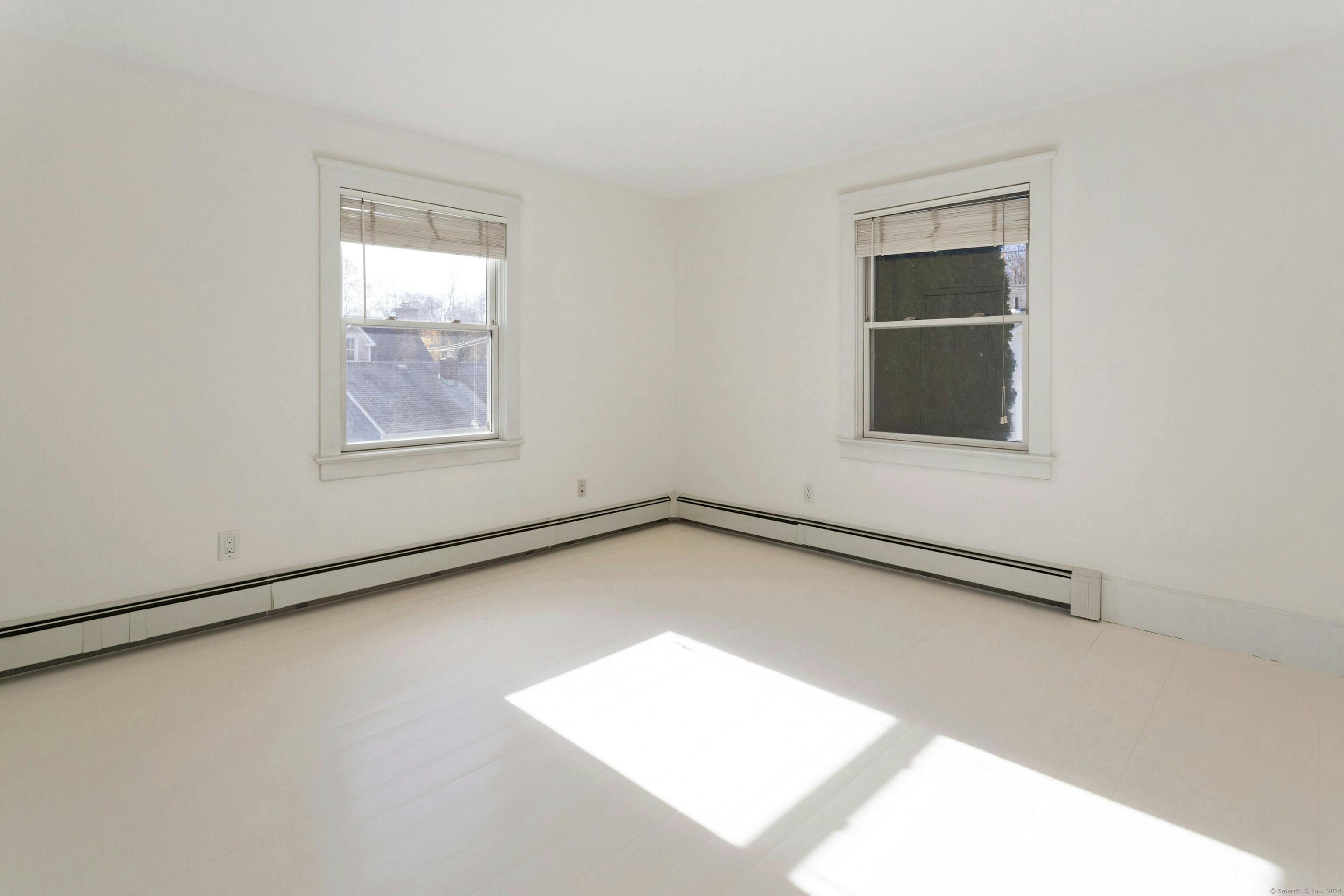 11 Strawberry Hill Road