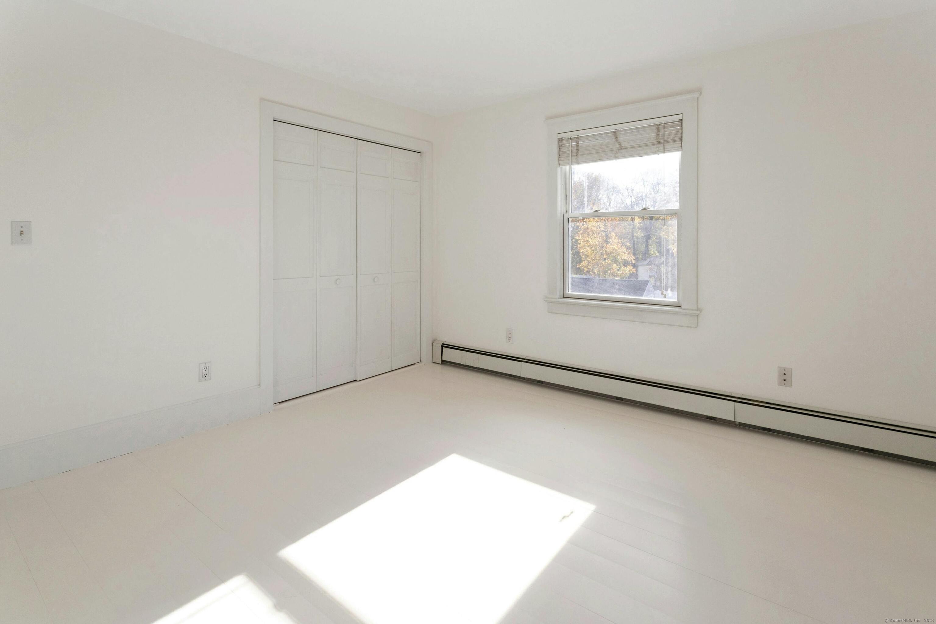 11 Strawberry Hill Road