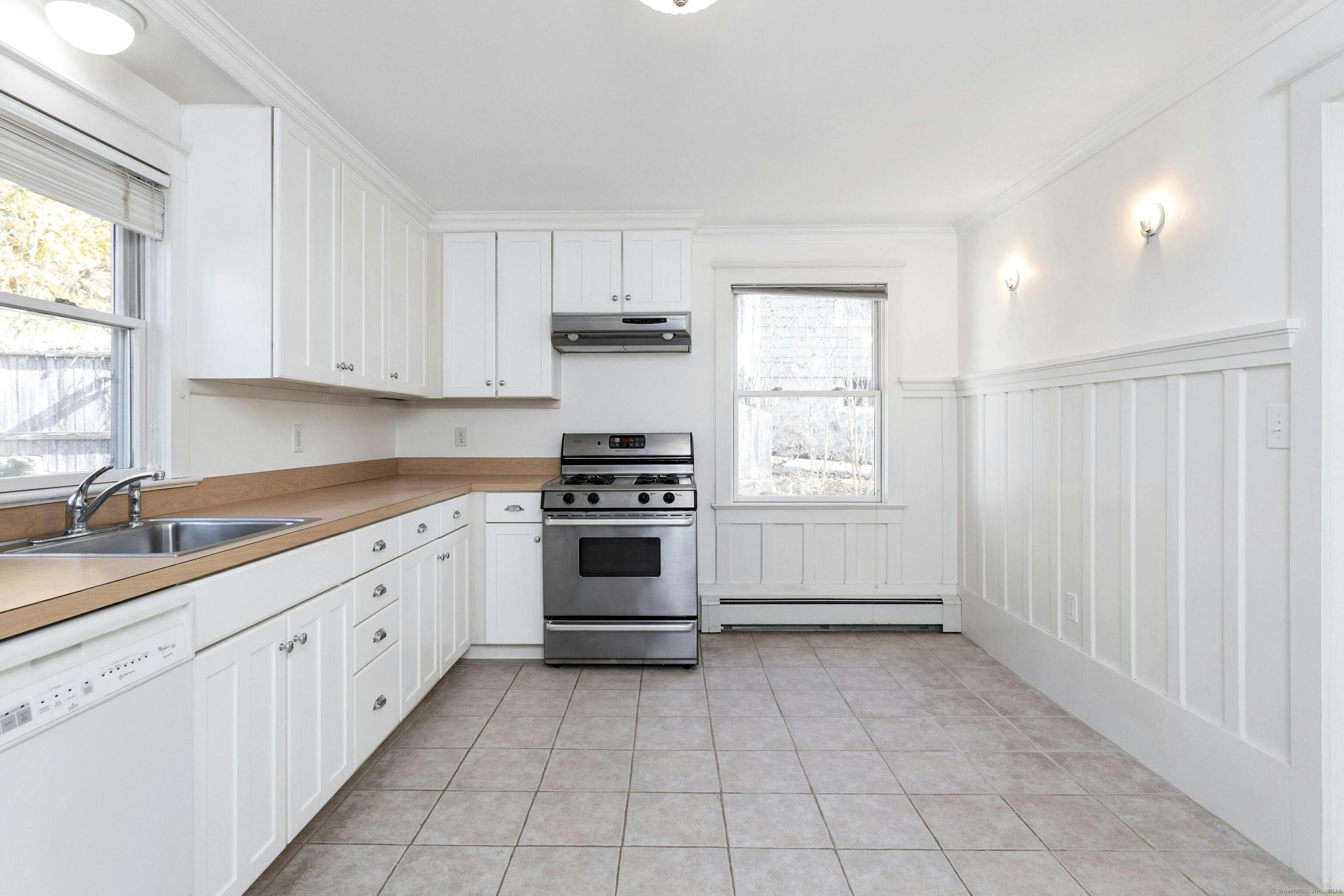 11 Strawberry Hill Road
