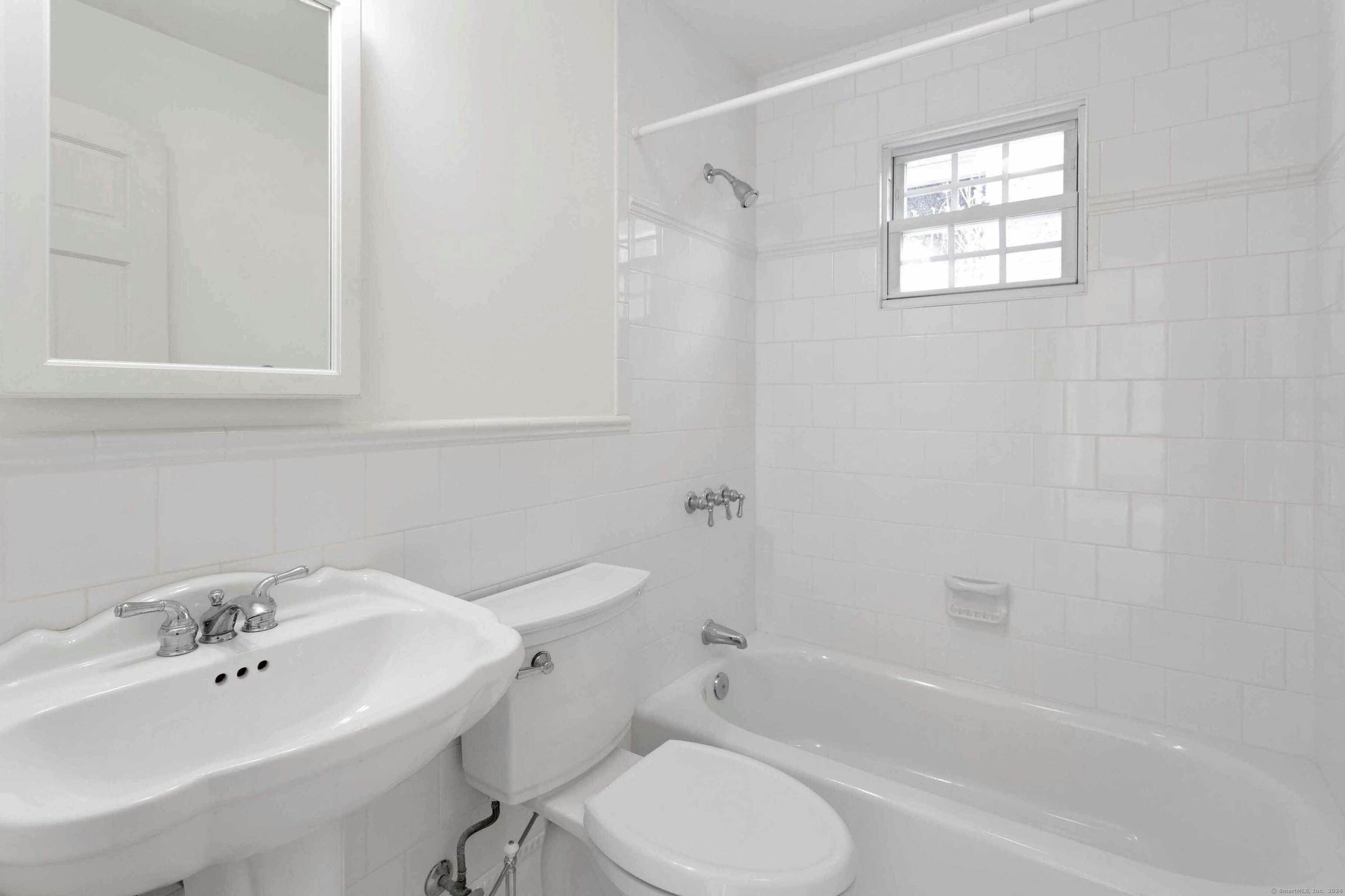 11 Strawberry Hill Road