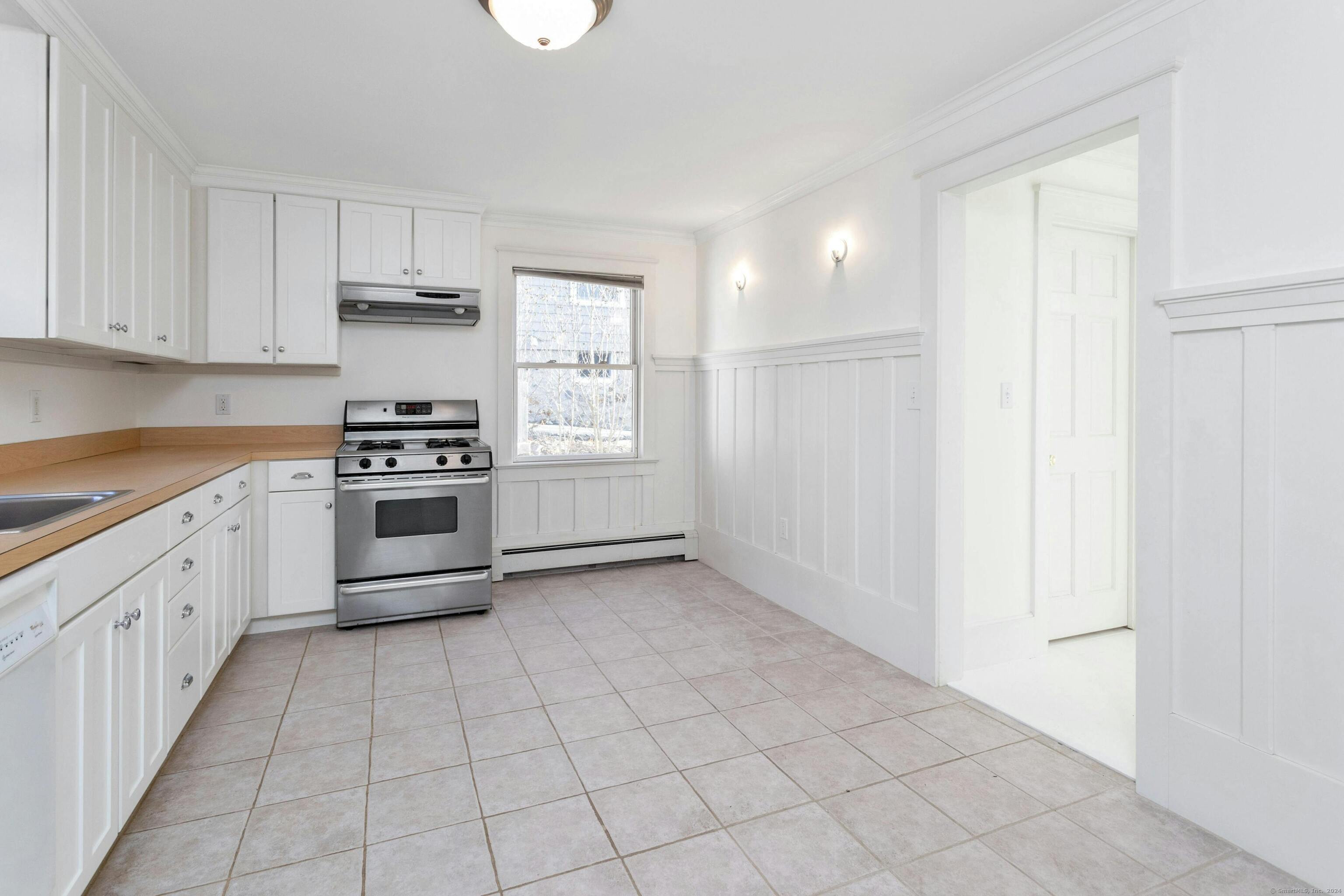11 Strawberry Hill Road