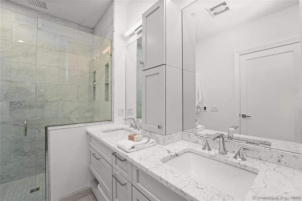 201 Gramercy Park 201