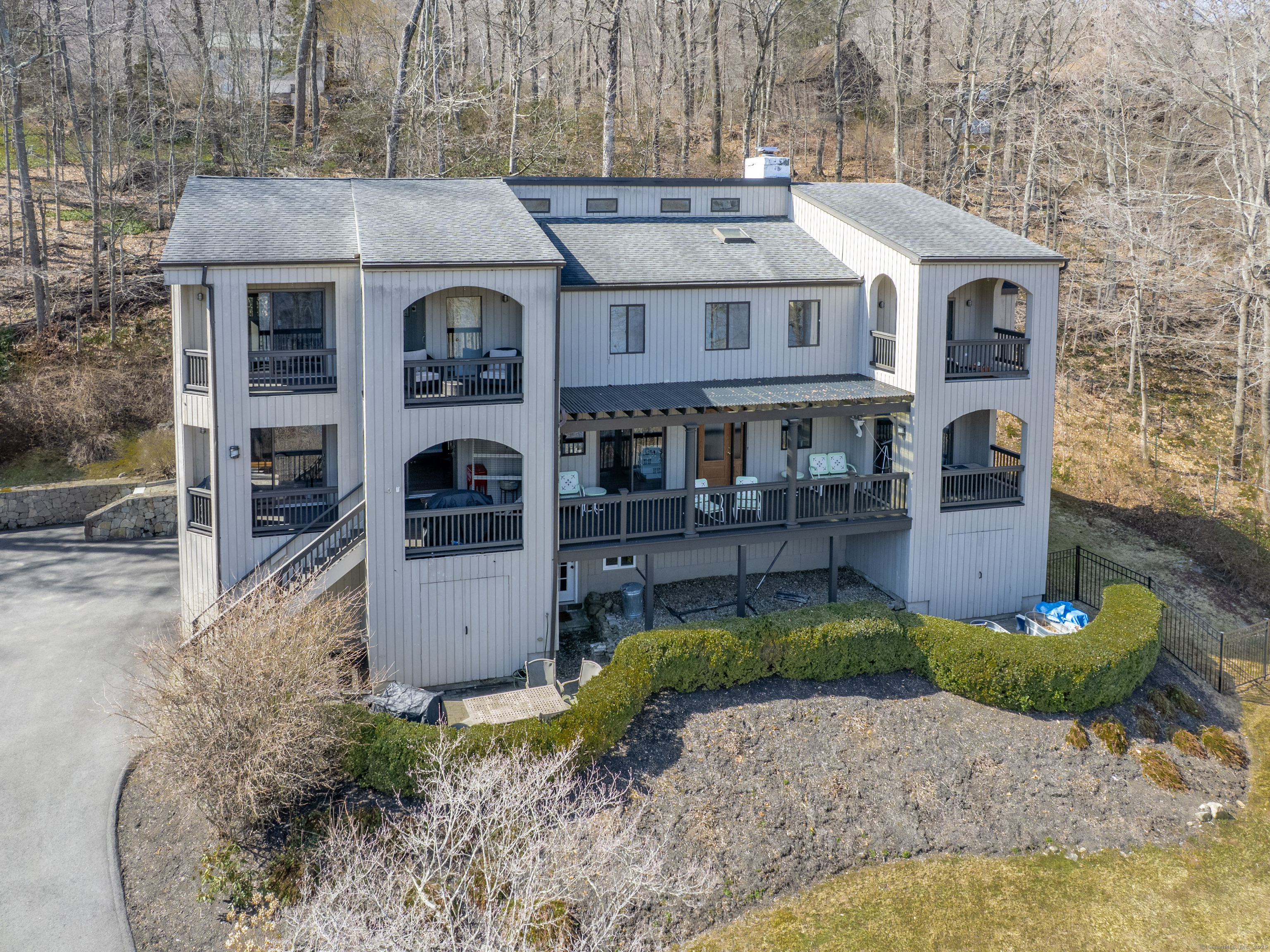 127 Mamanasco Road