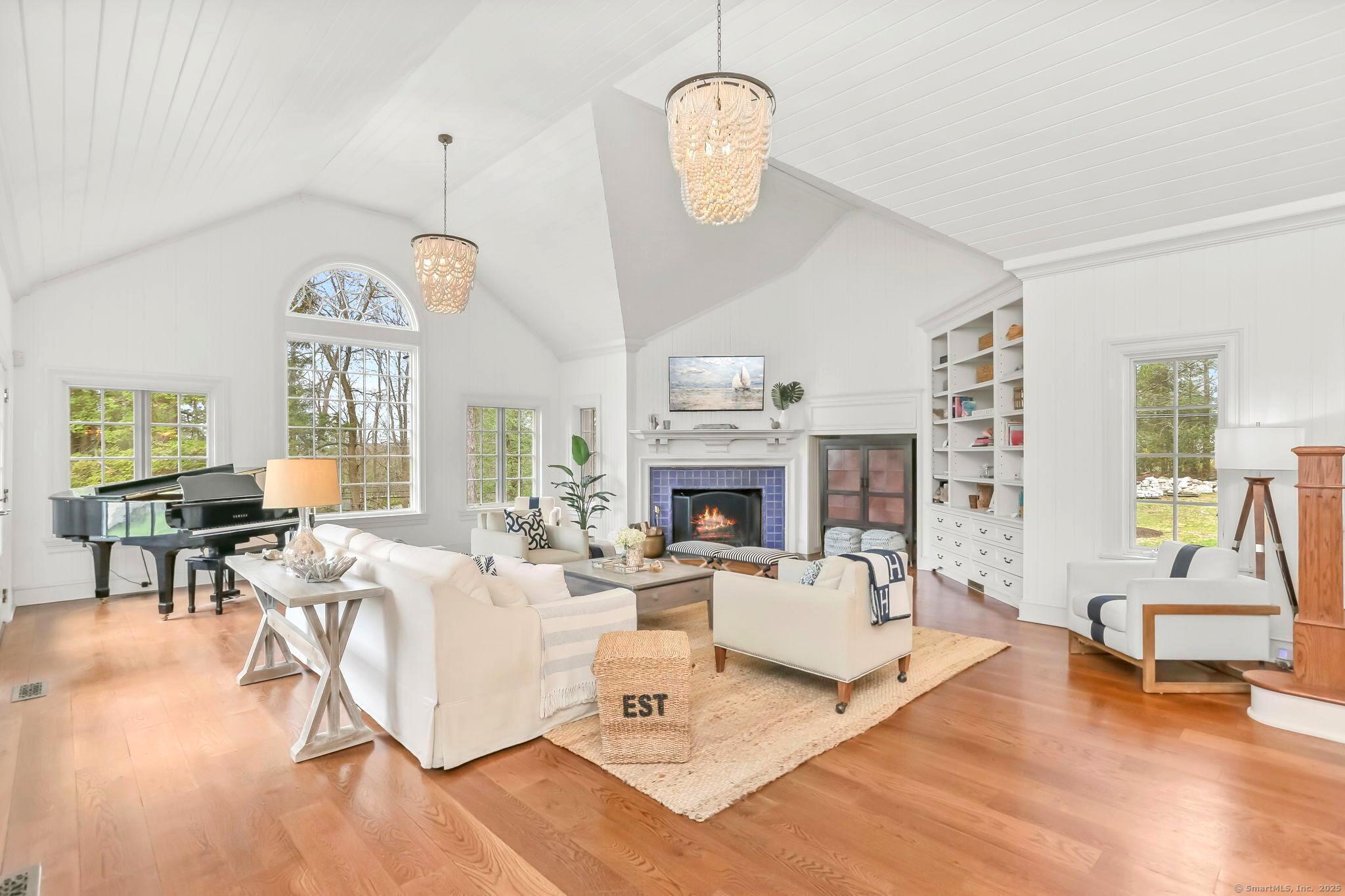 47 Peaceable Street