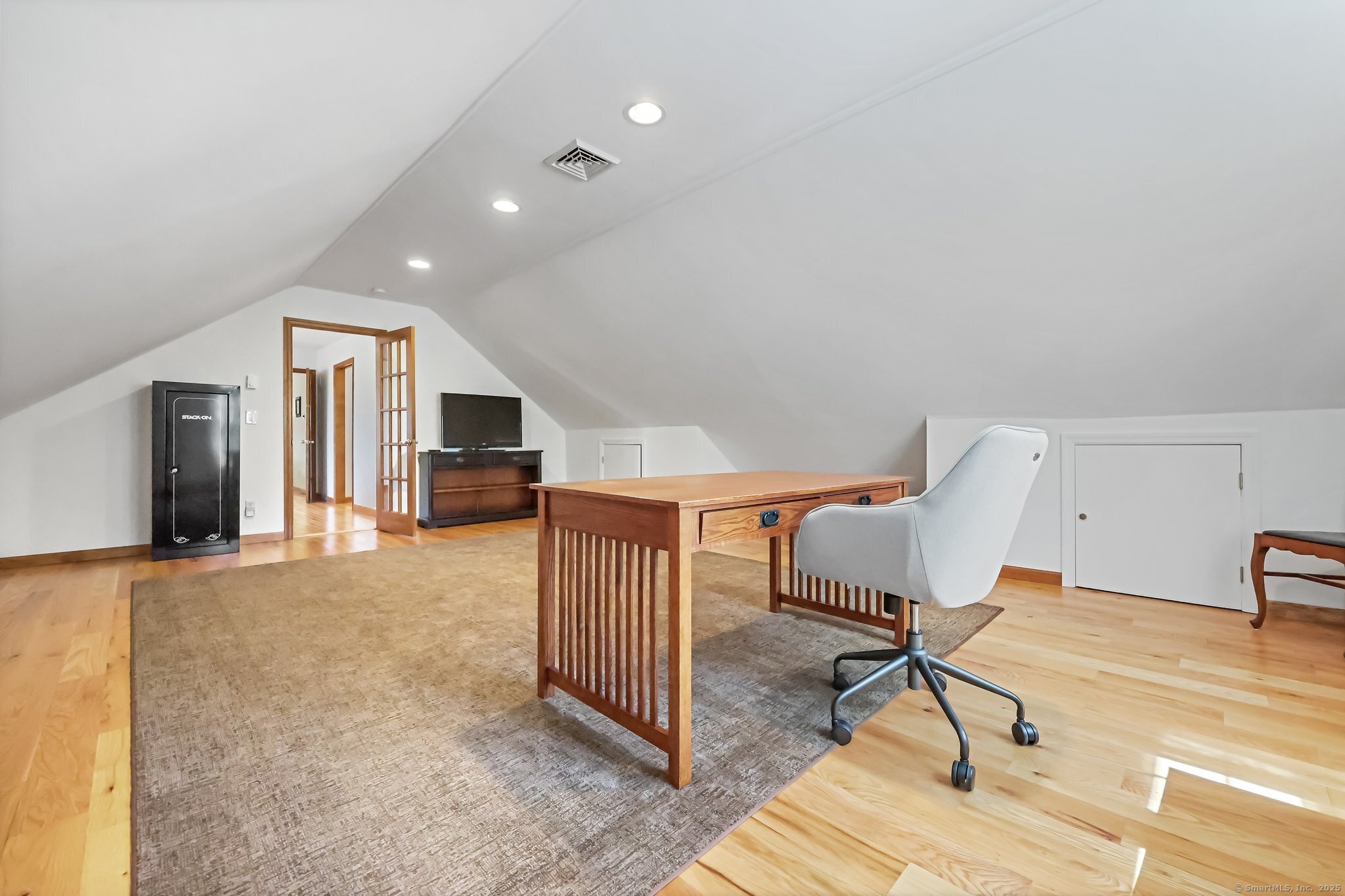 4 Walnut Ridge Road